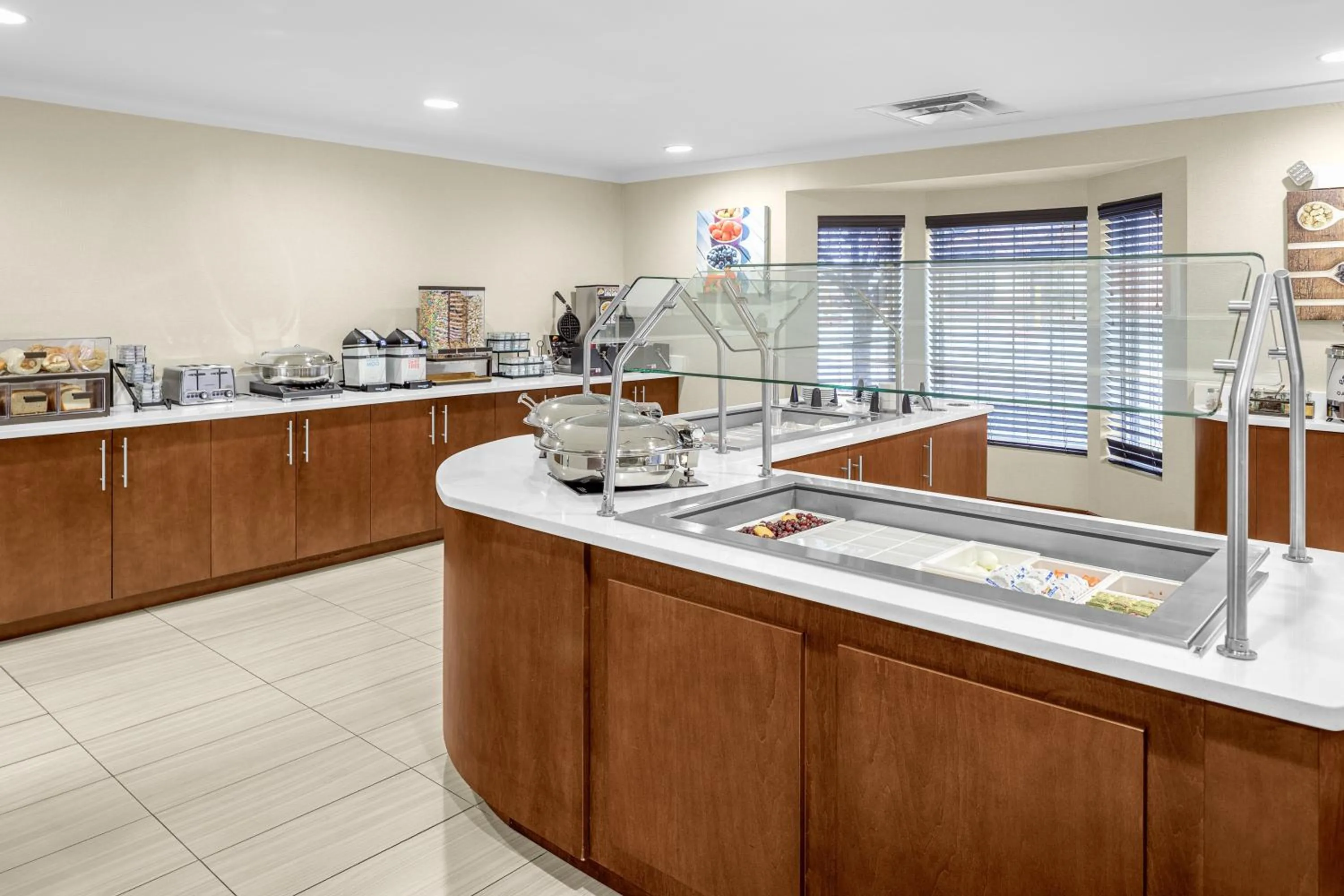 Breakfast in Staybridge Suites Chattanooga-Hamilton Place by IHG