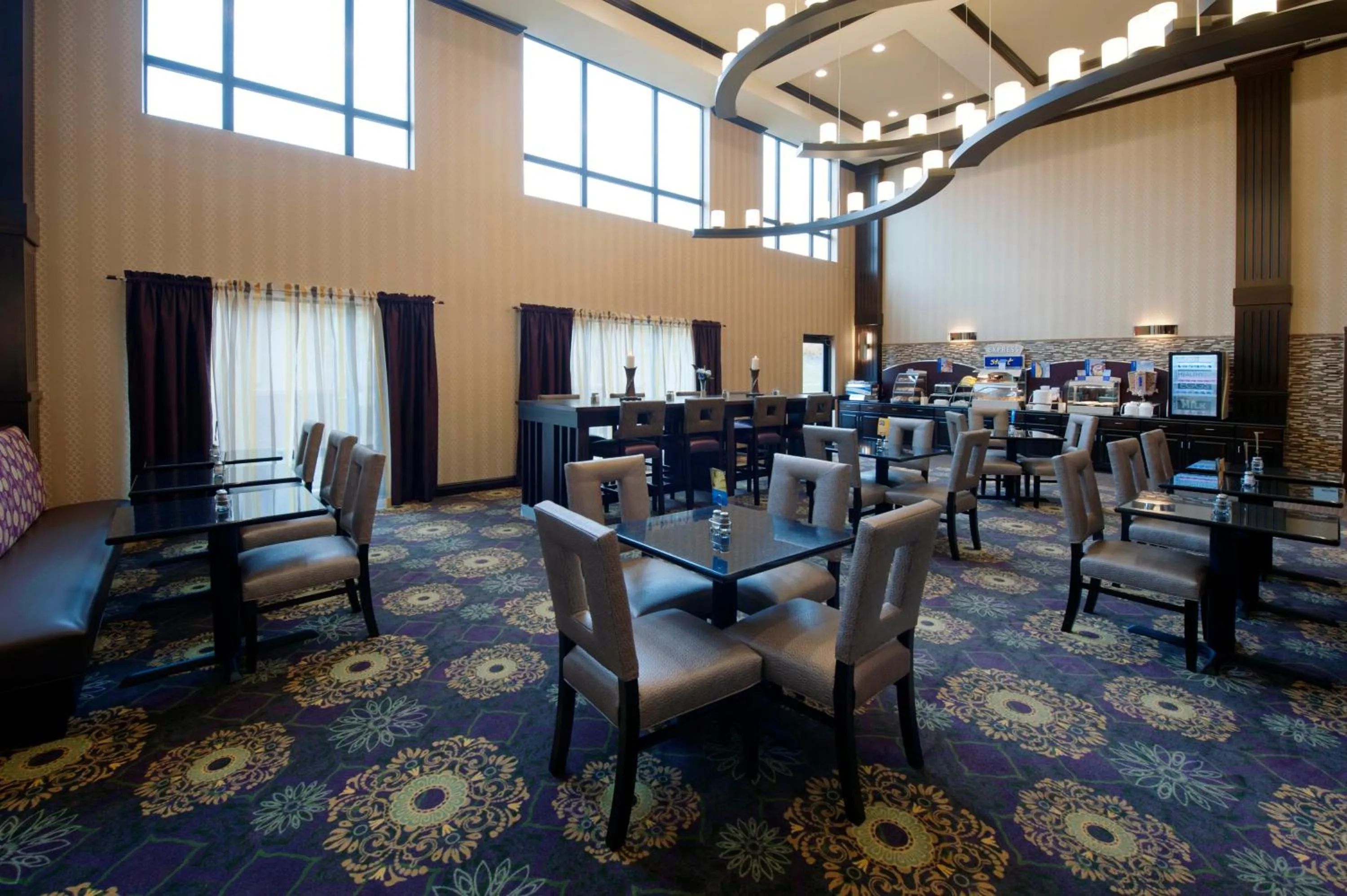 Breakfast in Holiday Inn Express Hotel & Suites Clearfield by IHG