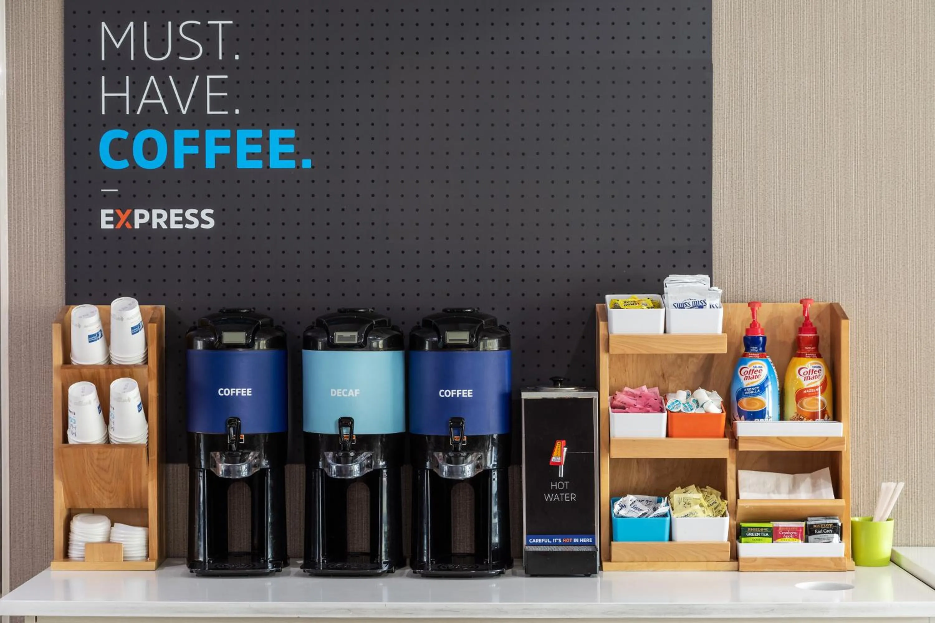 Coffee/tea facilities in Holiday Inn Express Hotel & Suites Chattanooga-Lookout Mountain by IHG