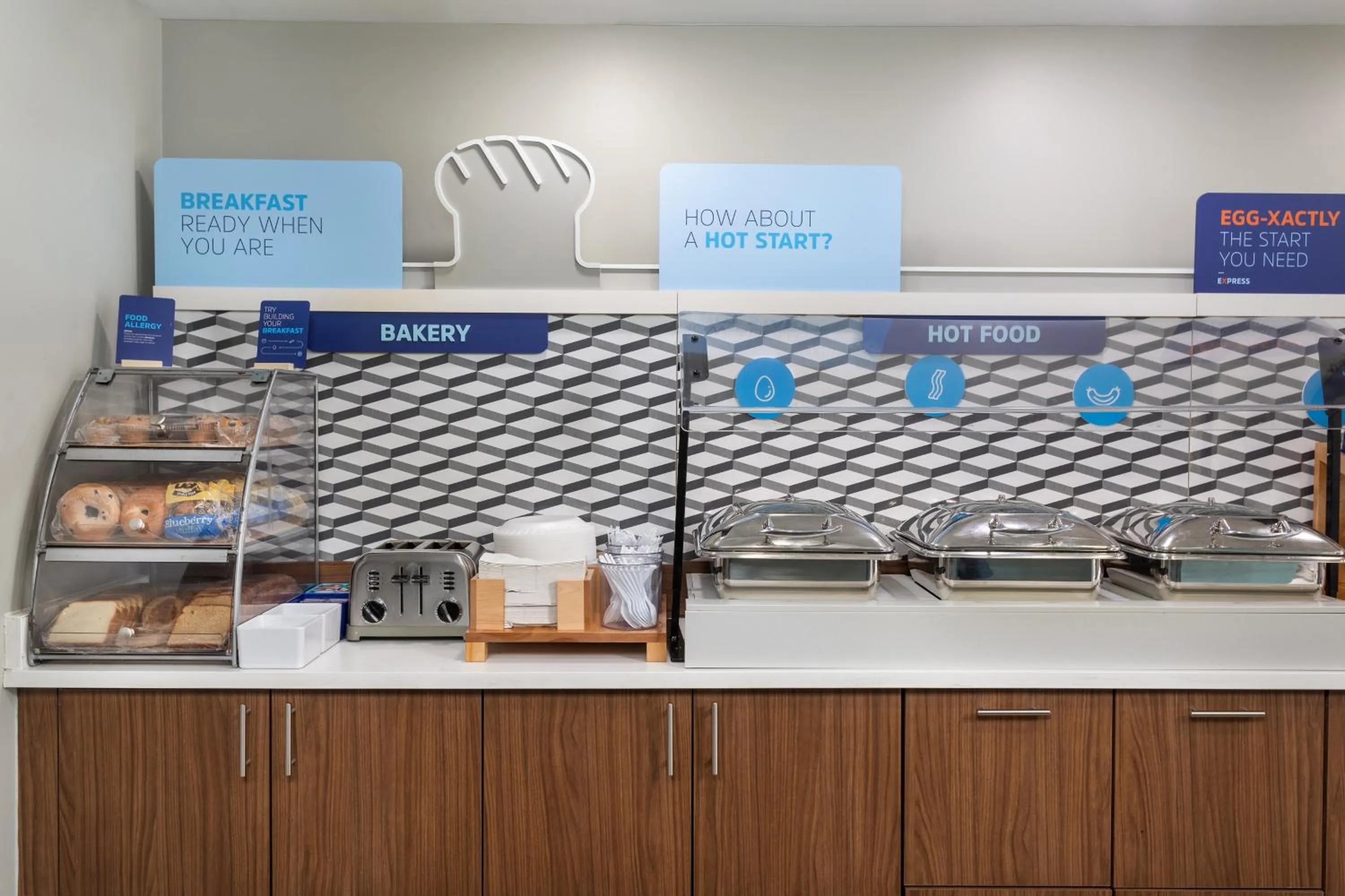 Restaurant/places to eat in Holiday Inn Express Hotel & Suites Chattanooga-Lookout Mountain by IHG