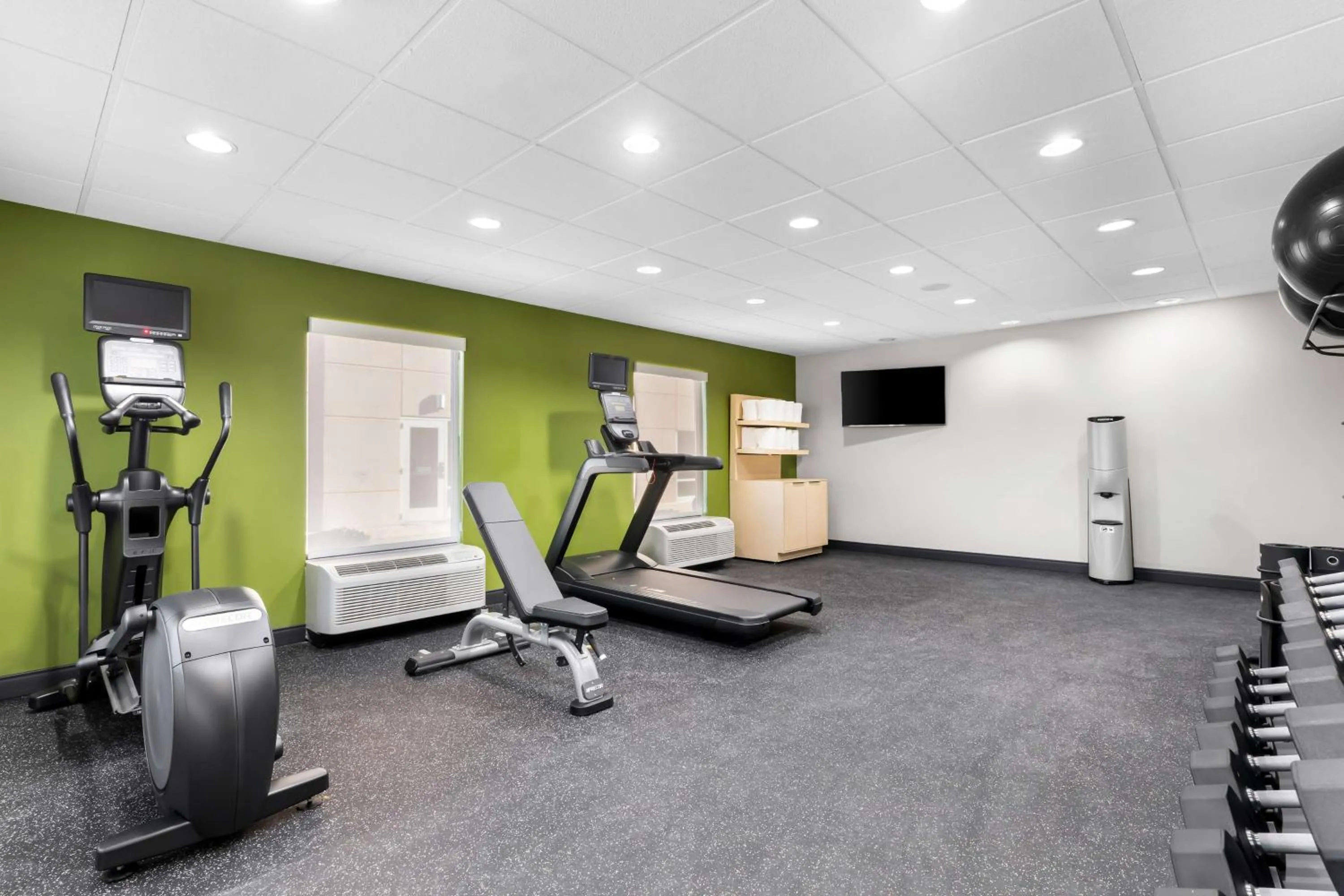 Fitness centre/facilities in Spark by Hilton Calhoun