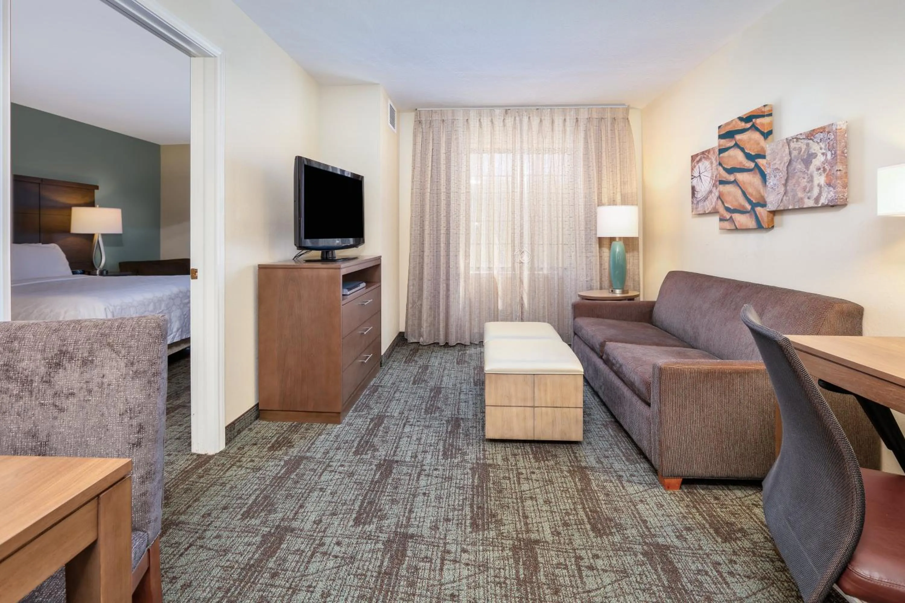 Photo of the whole room, Bed in Staybridge Suites Corning by IHG