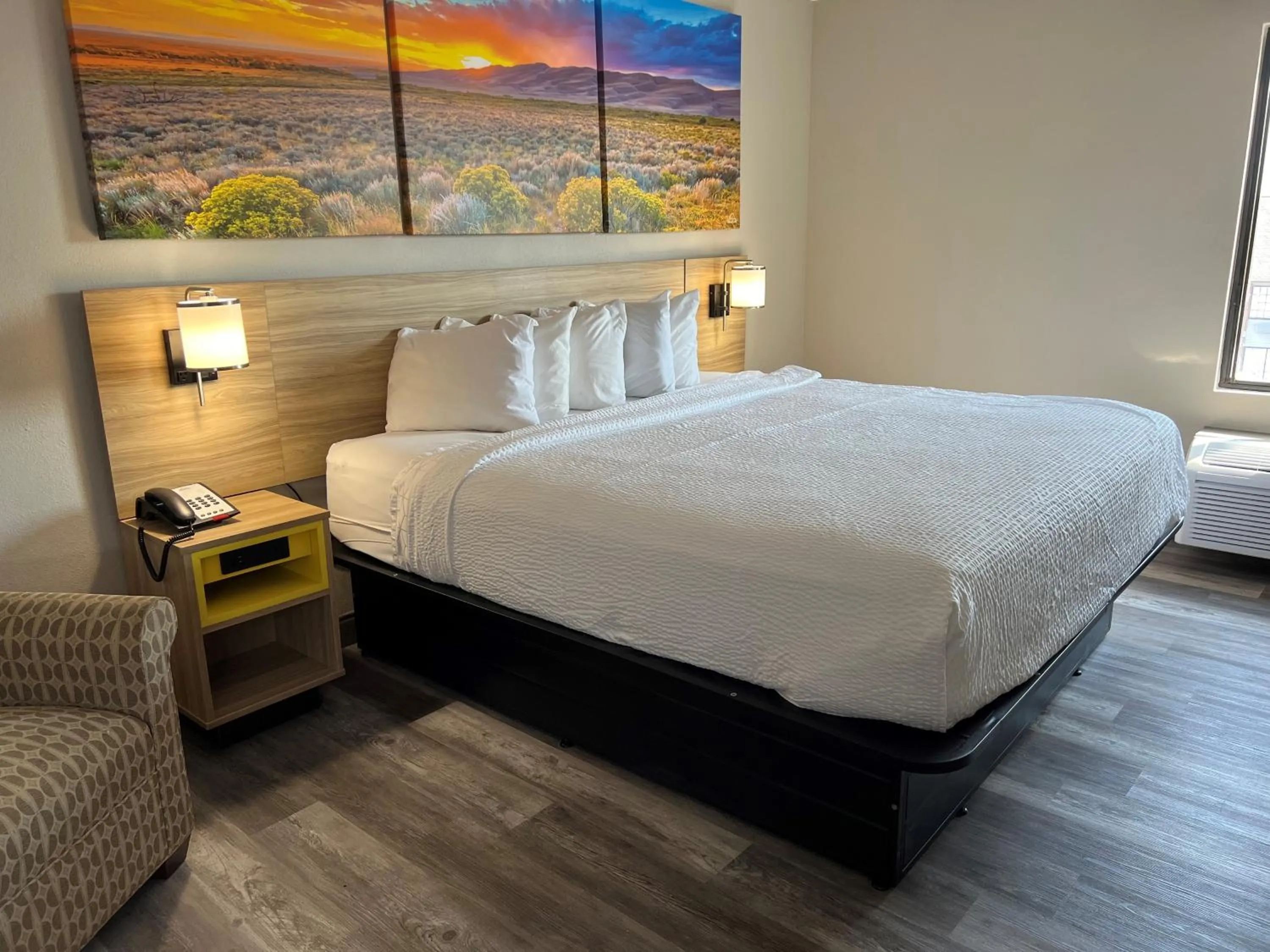 Bed in Days Inn by Wyndham Tulsa Central