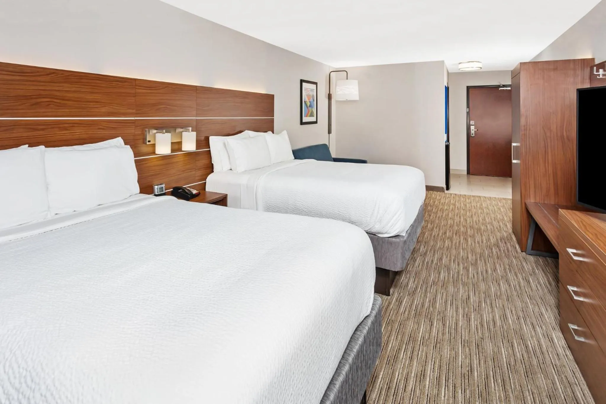 Photo of the whole room, Bed in Holiday Inn Express Hotel & Suites Chicago South Lansing by IHG