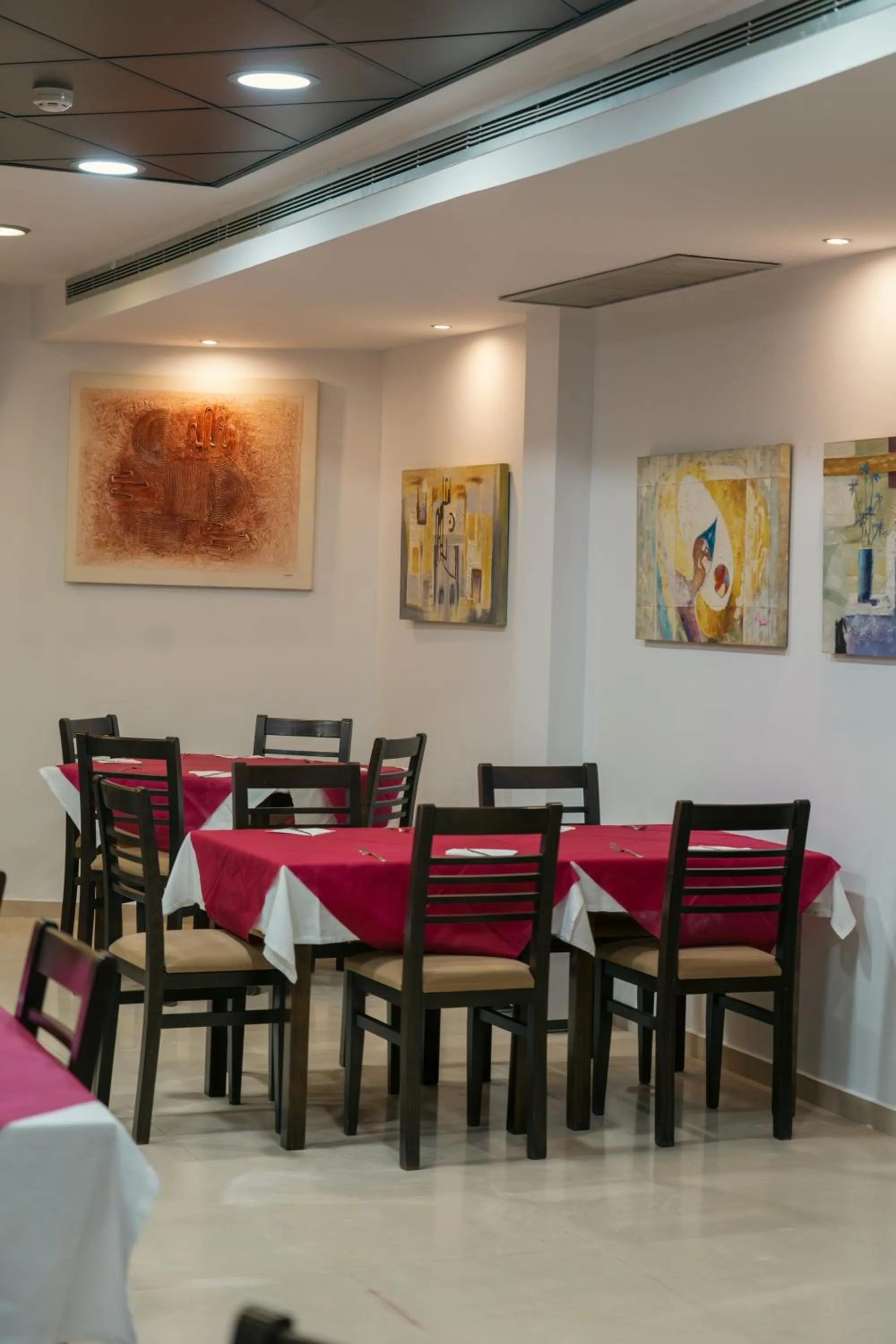 Restaurant/places to eat in SNÖ Hotel Ciudad de Sabiñánigo