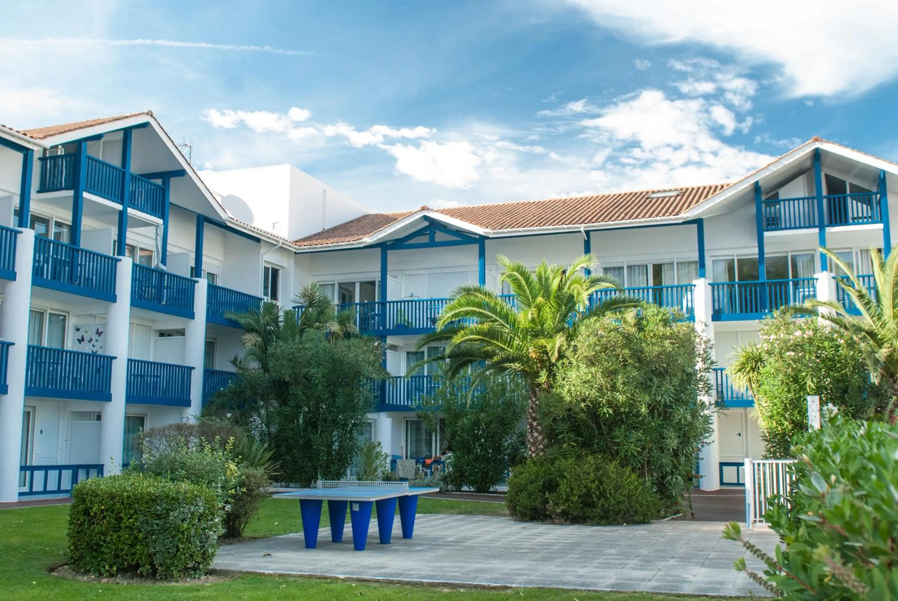 Facade/entrance in Résidence Mer & Golf Fort Socoa