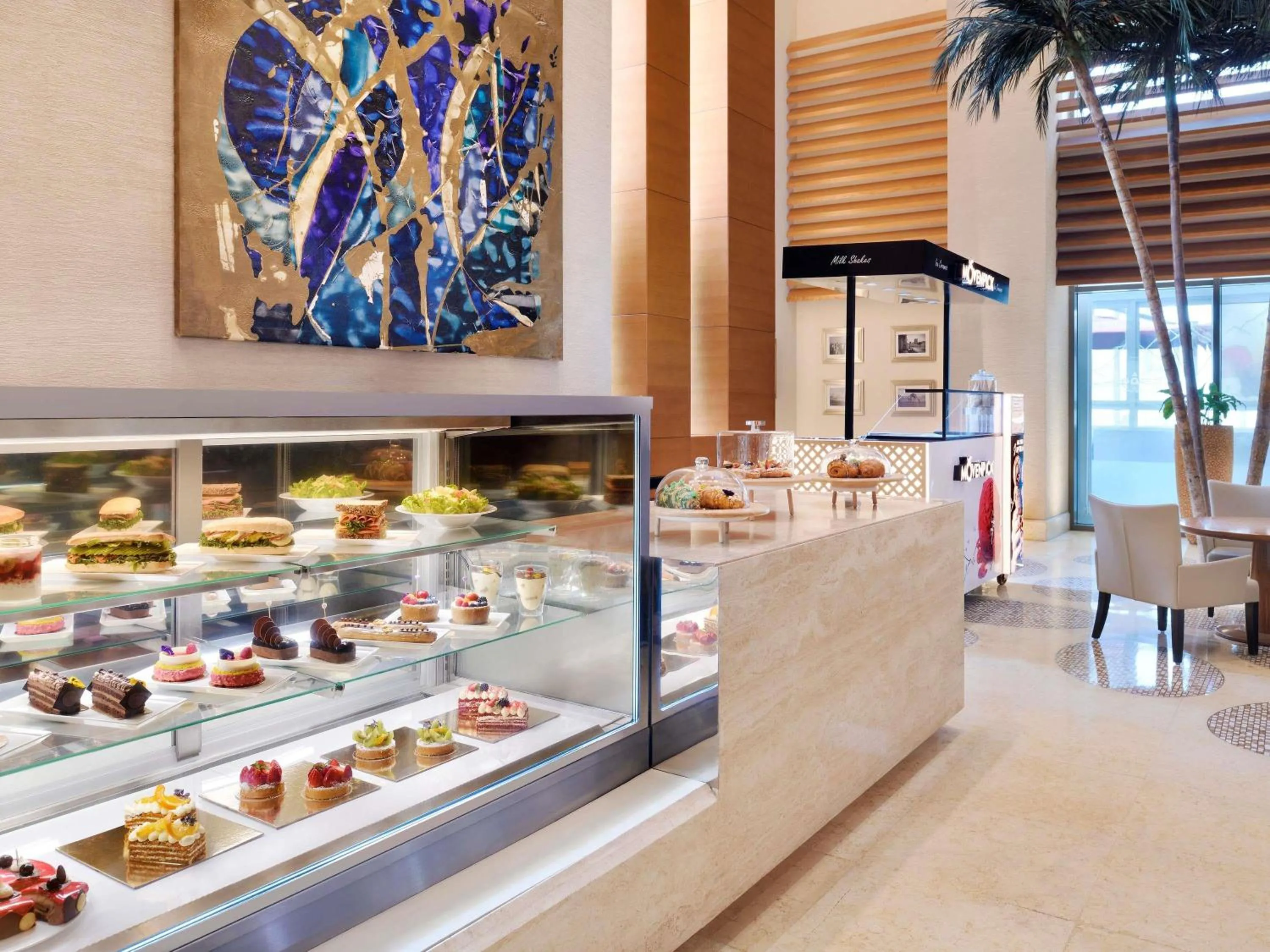 Restaurant/places to eat in Mövenpick Hotel Jumeirah Beach