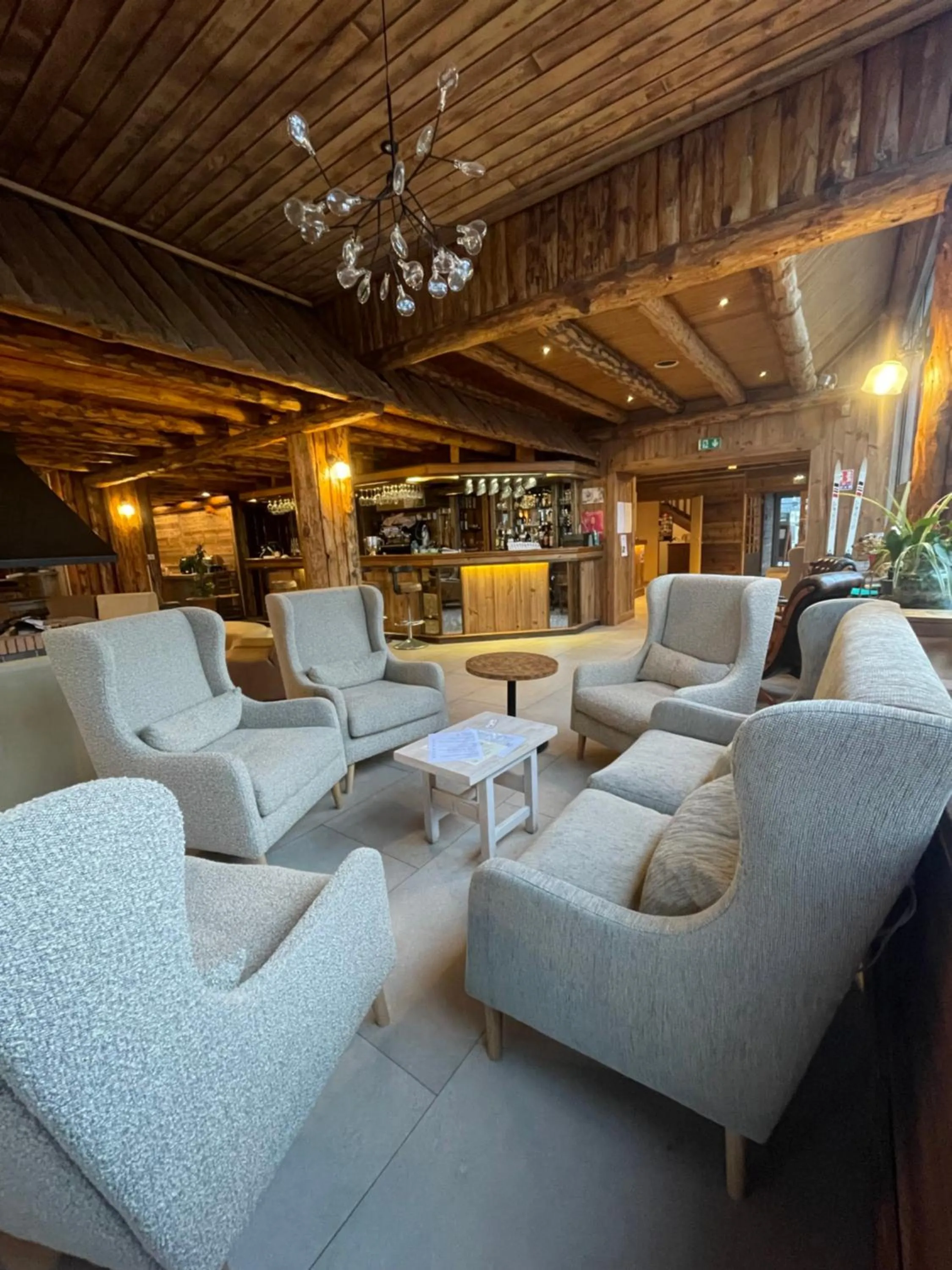 Lounge or bar in Hotel des Pyrénées
