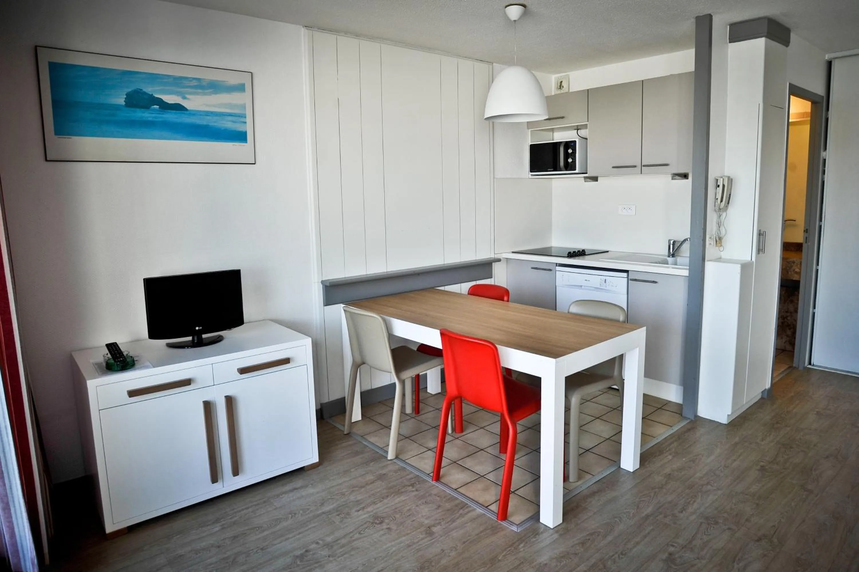 Kitchen or kitchenette in Résidence Mer & Golf Sokoburu