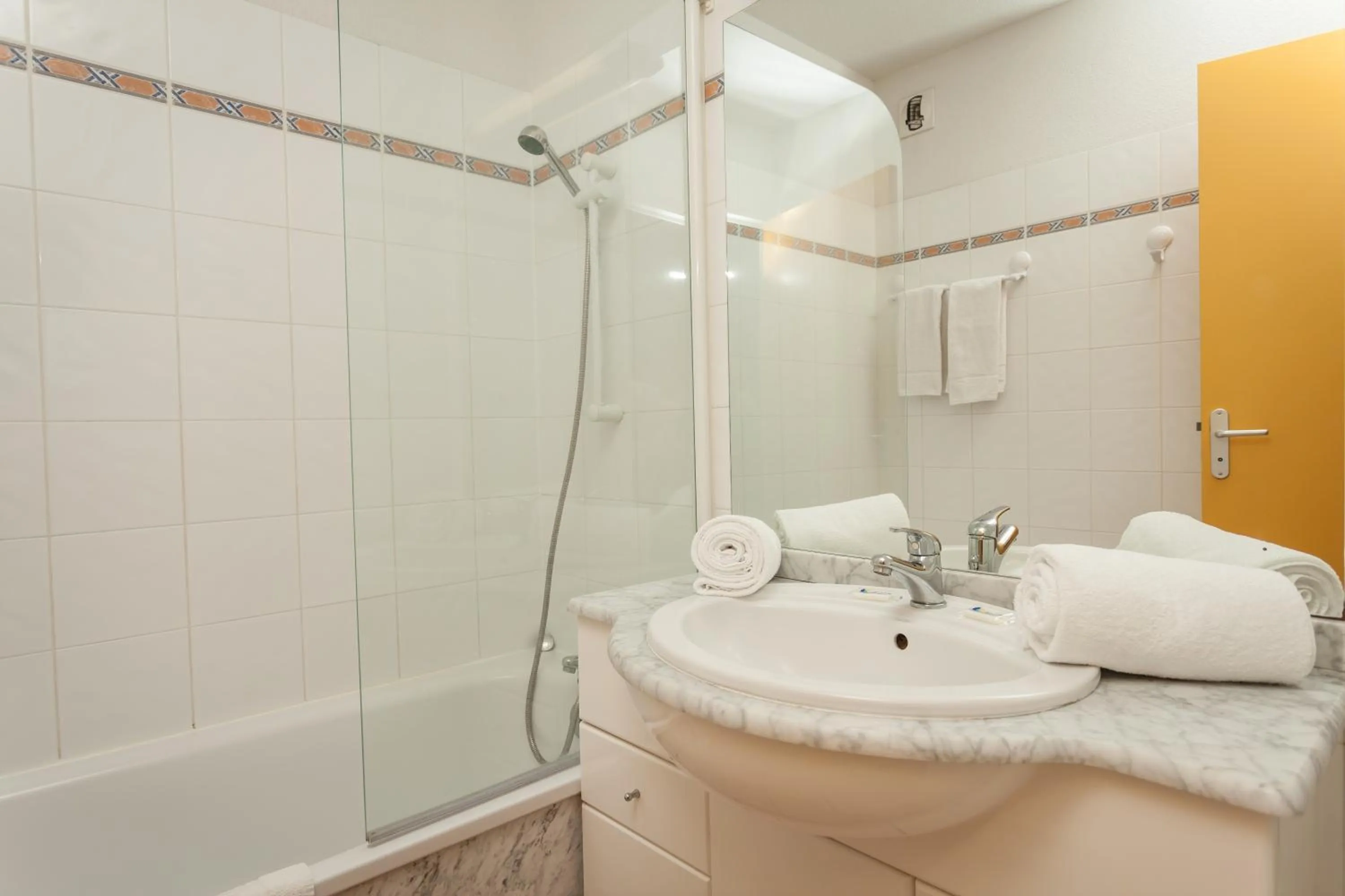 Bathroom in Résidence Mer & Golf Port Argelès