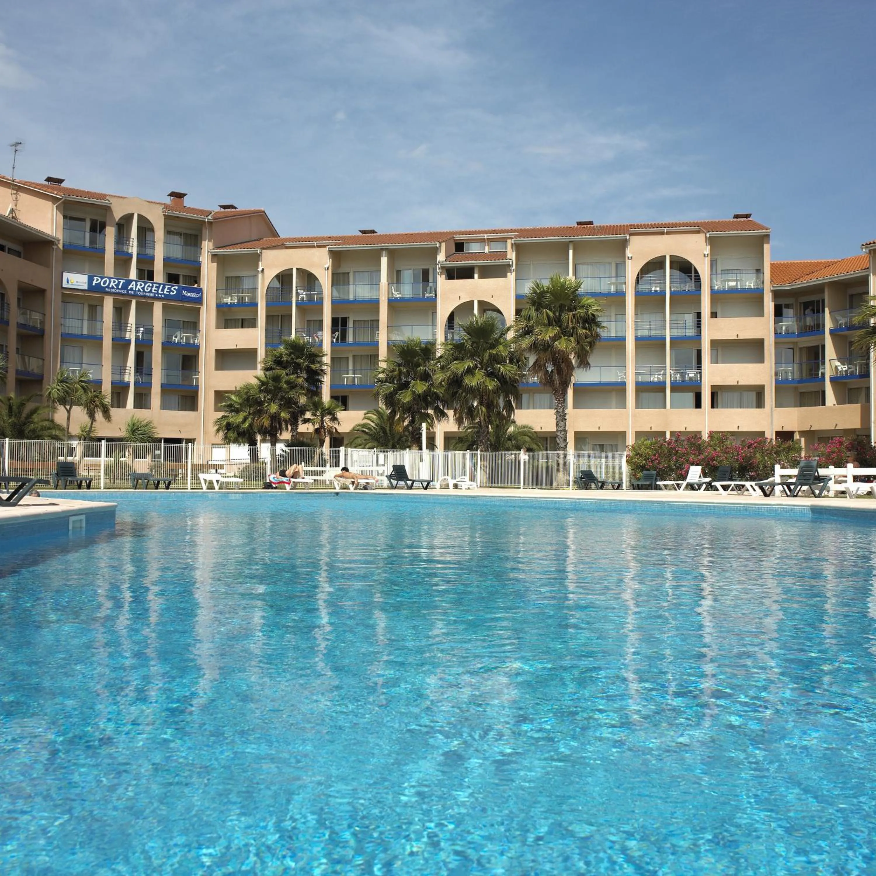 Facade/entrance in Résidence Mer & Golf Port Argelès