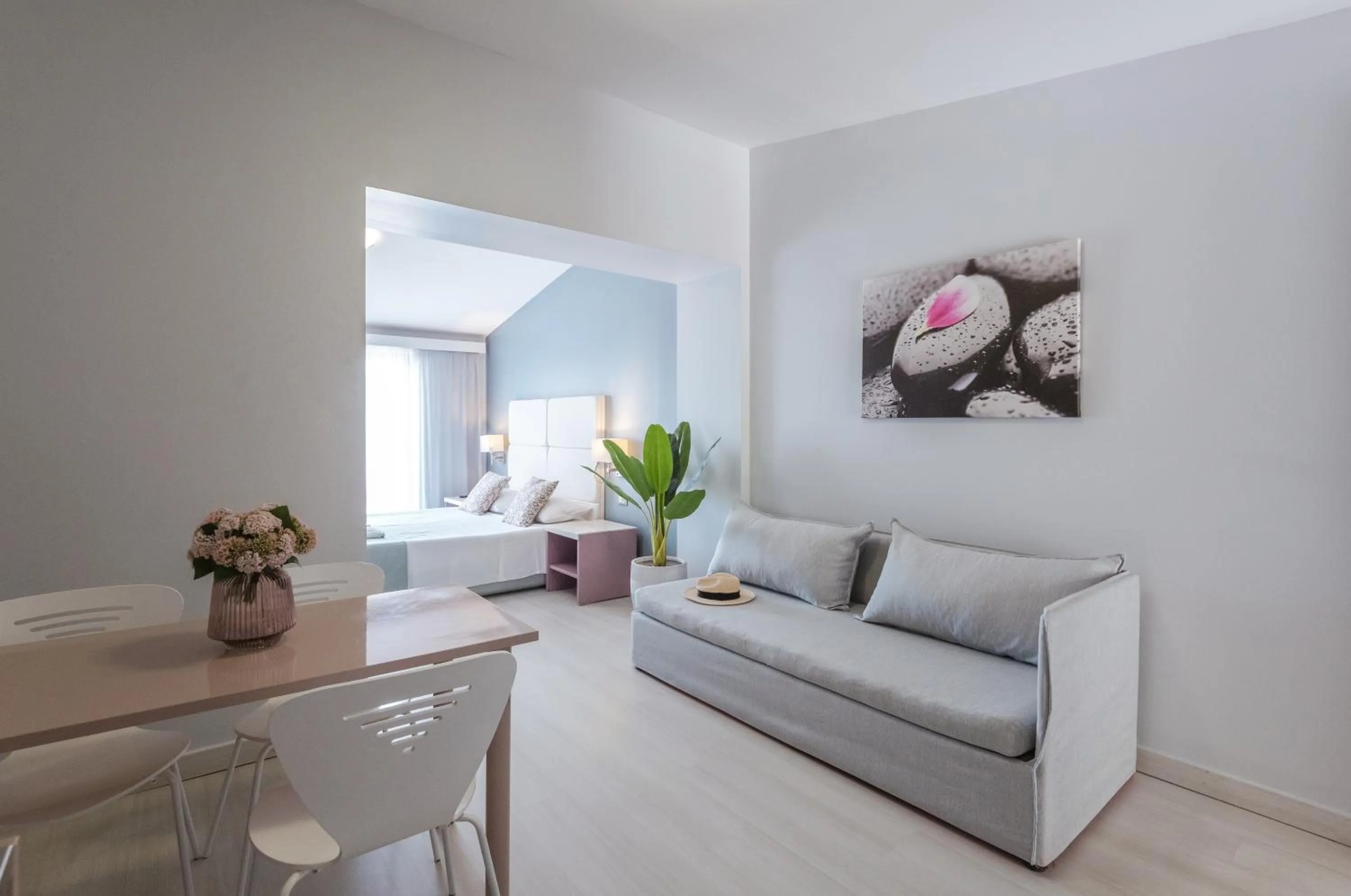 Seating area in Sunrise Village Hotel - All Inclusive