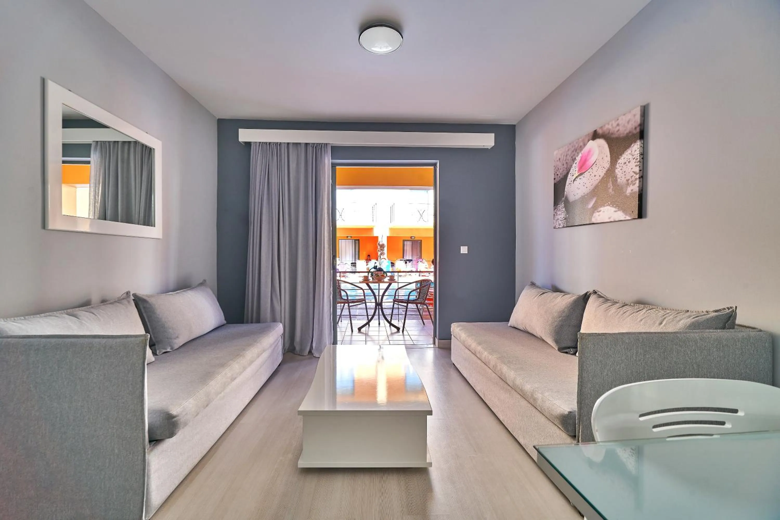 Living room in Sunrise Village Hotel - All Inclusive