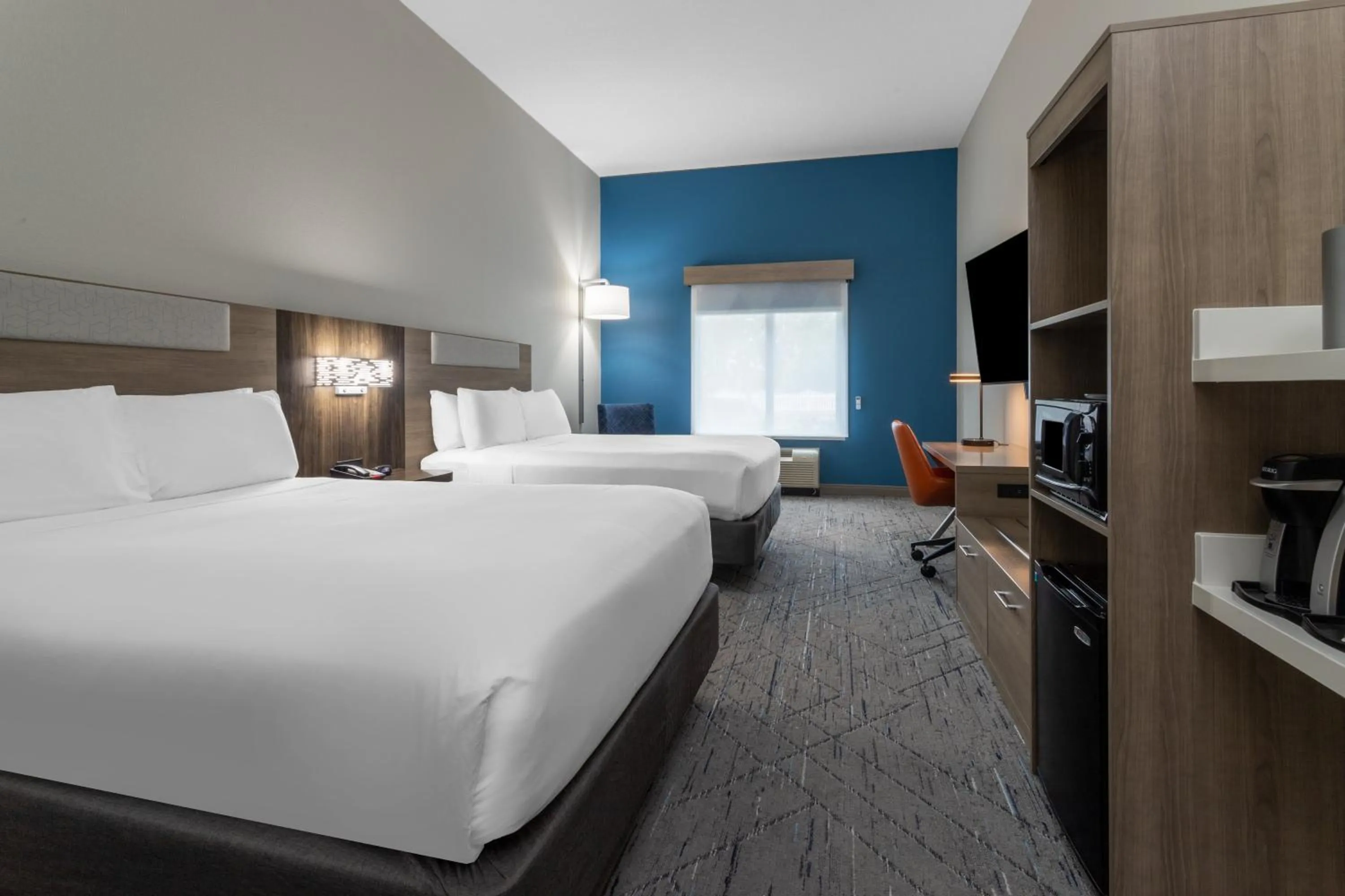 Photo of the whole room, Bed in Holiday Inn Express Crystal River by IHG