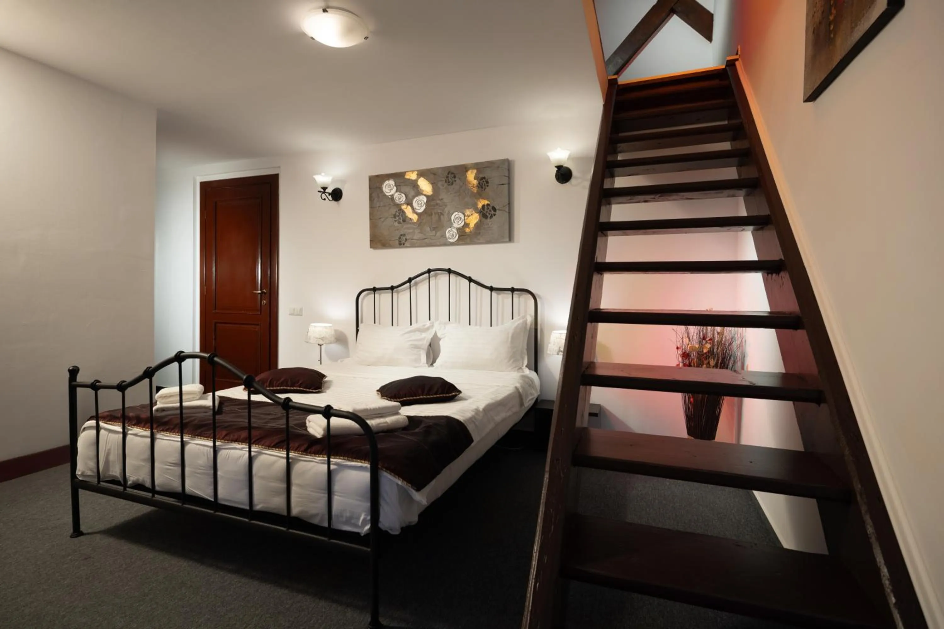 Bed in Hotel The Council