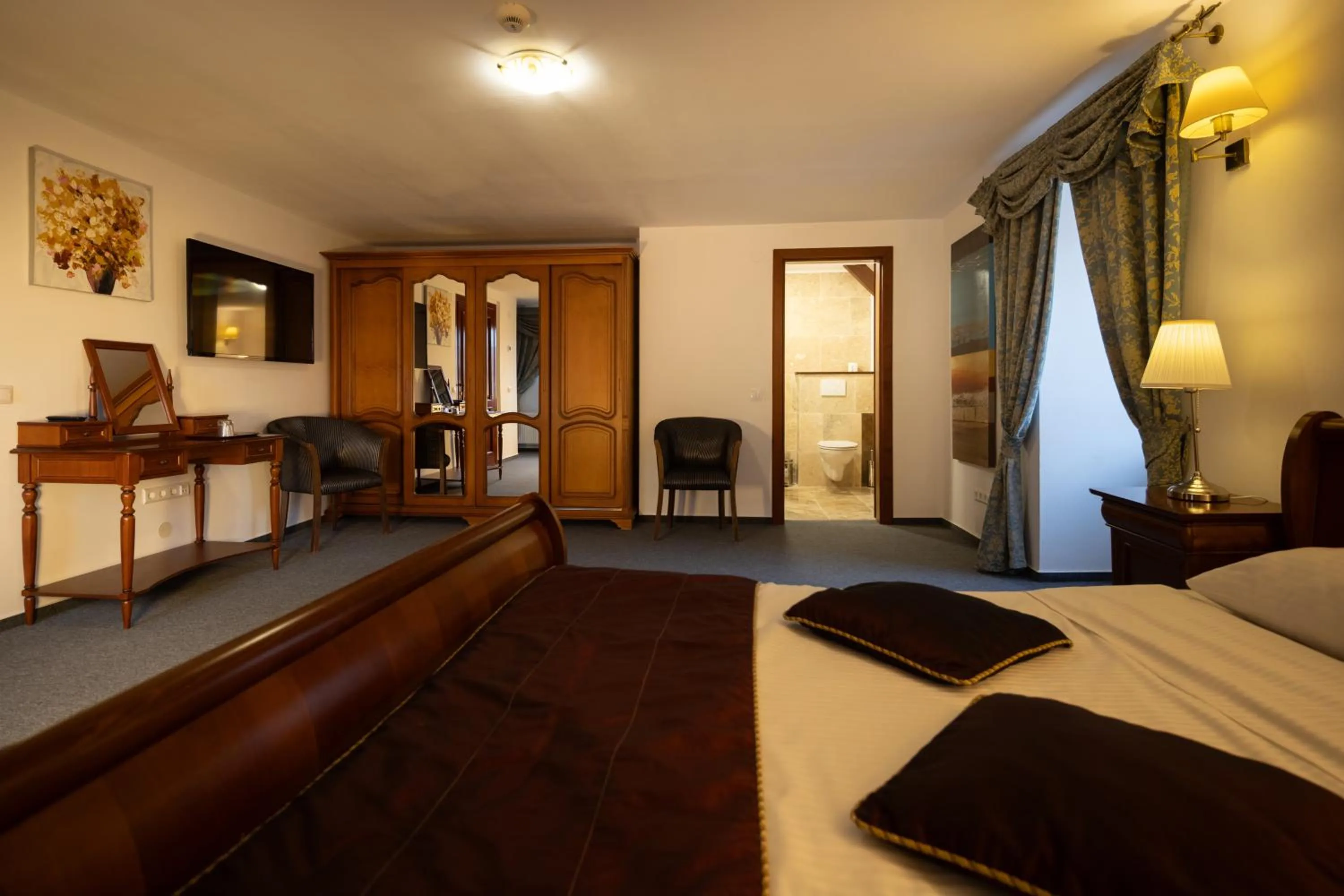 Bed in Hotel The Council