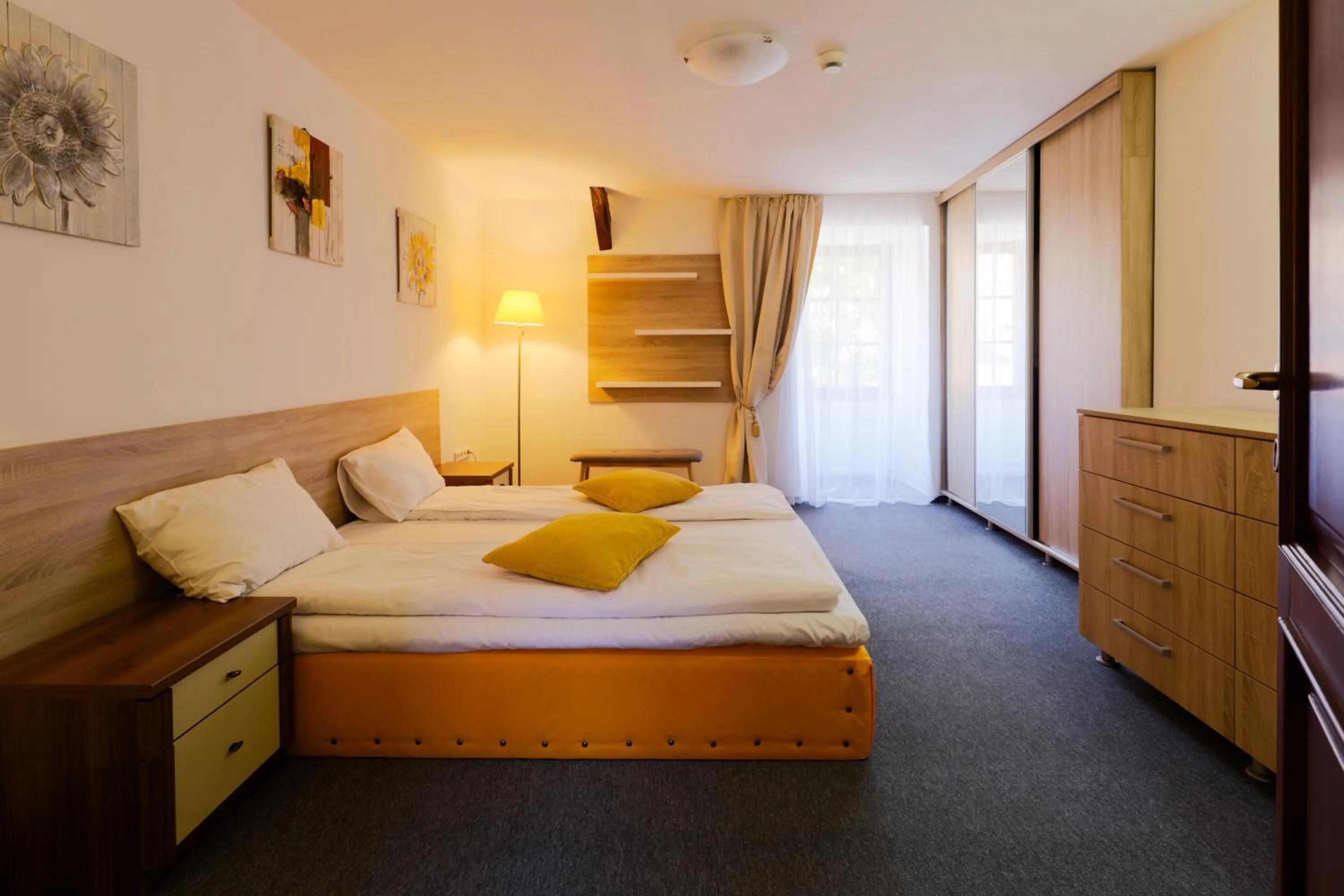 Bedroom, Bed in Hotel The Council