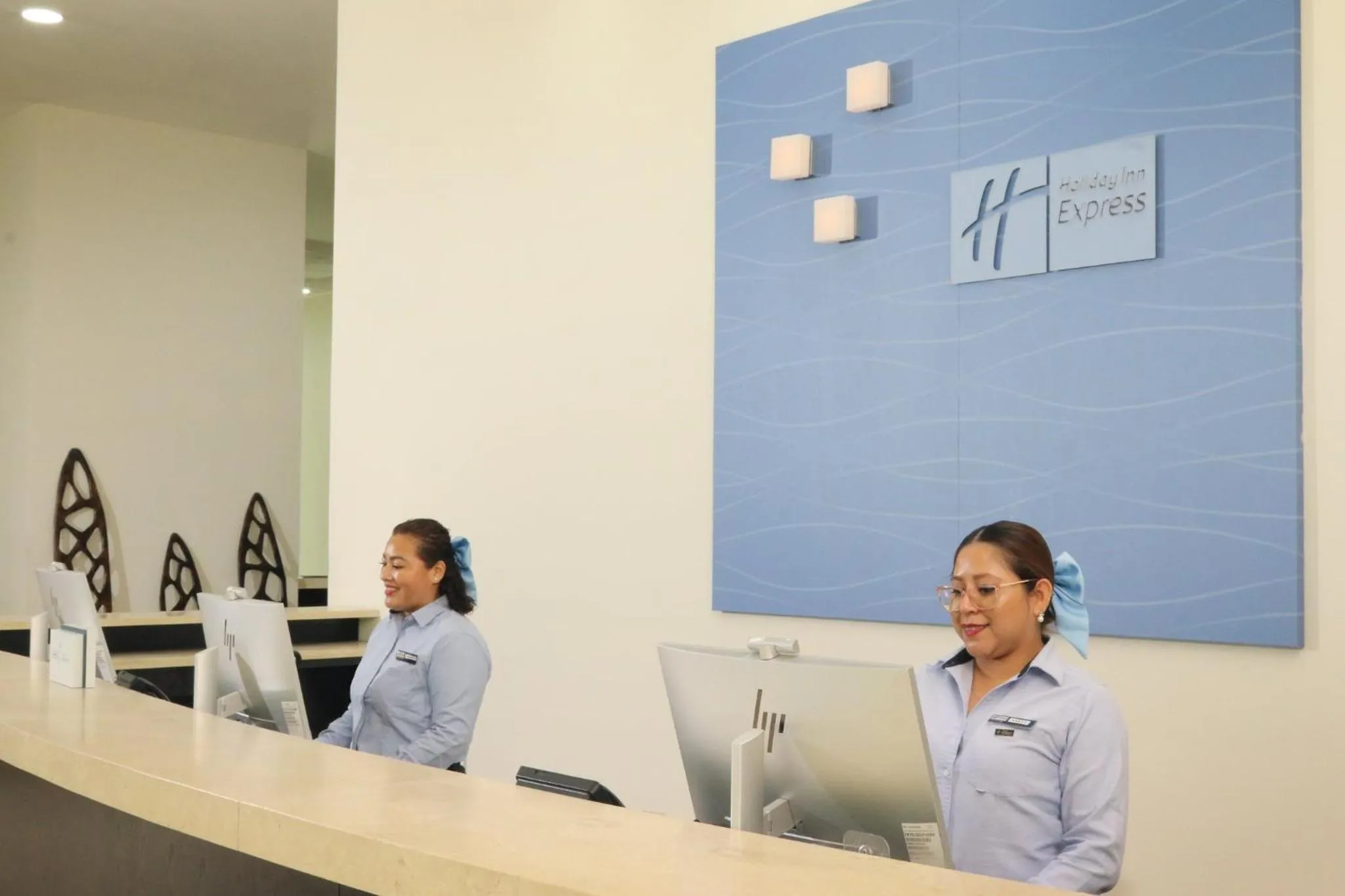Property building in Holiday Inn Express Ciudad Del Carmen by IHG
