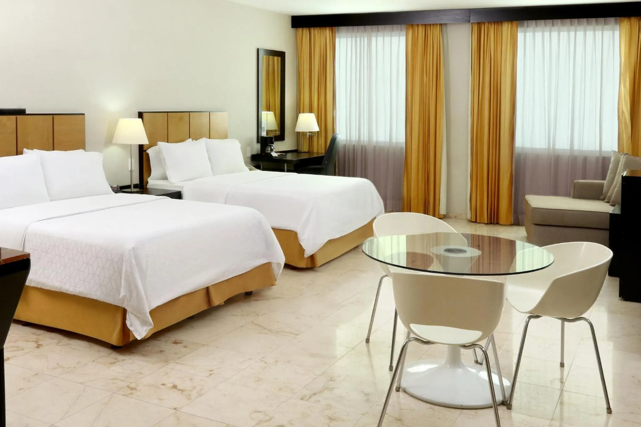 Photo of the whole room, Bed in Holiday Inn Express Ciudad Del Carmen by IHG