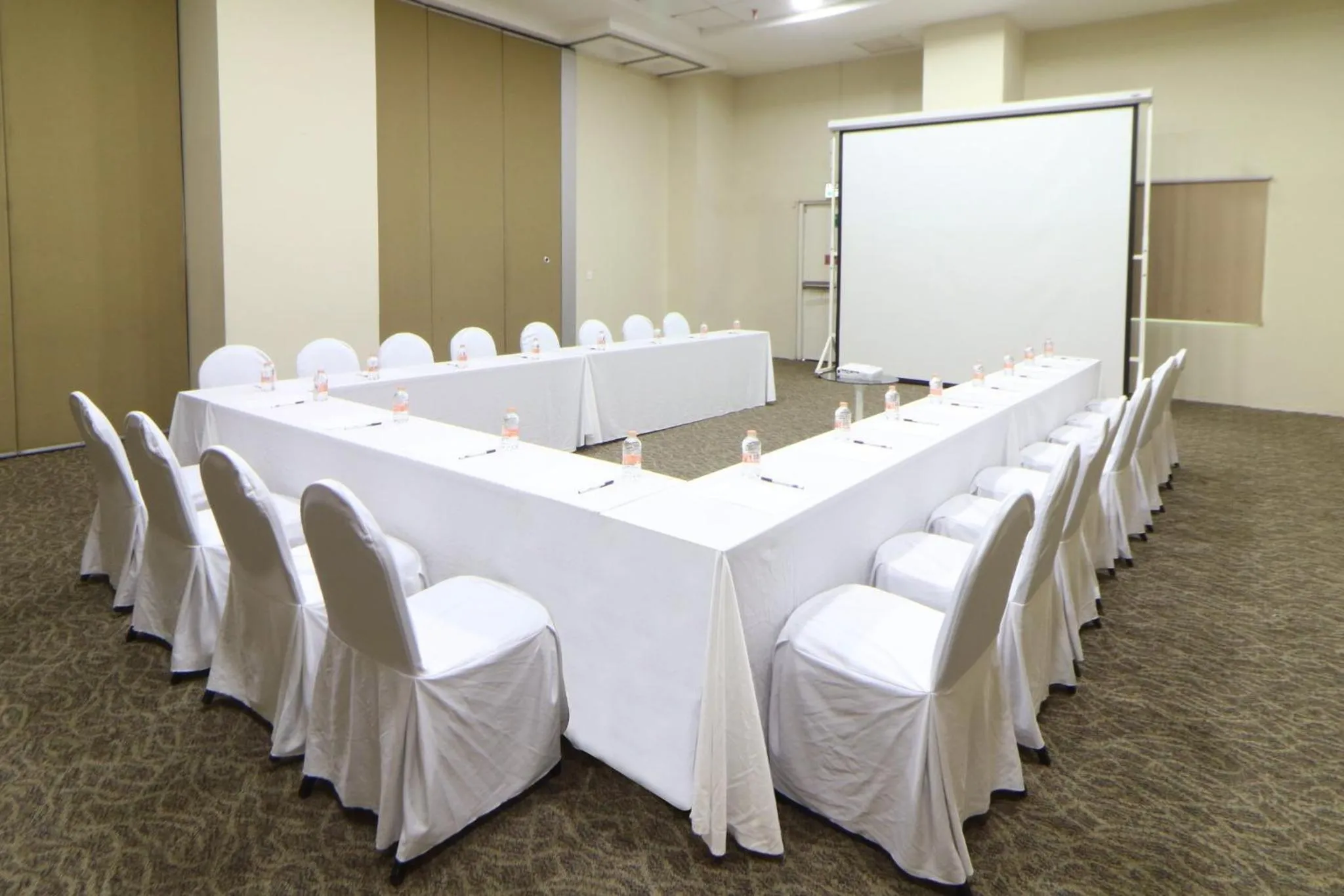 Meeting/conference room in Holiday Inn Express Ciudad Del Carmen by IHG