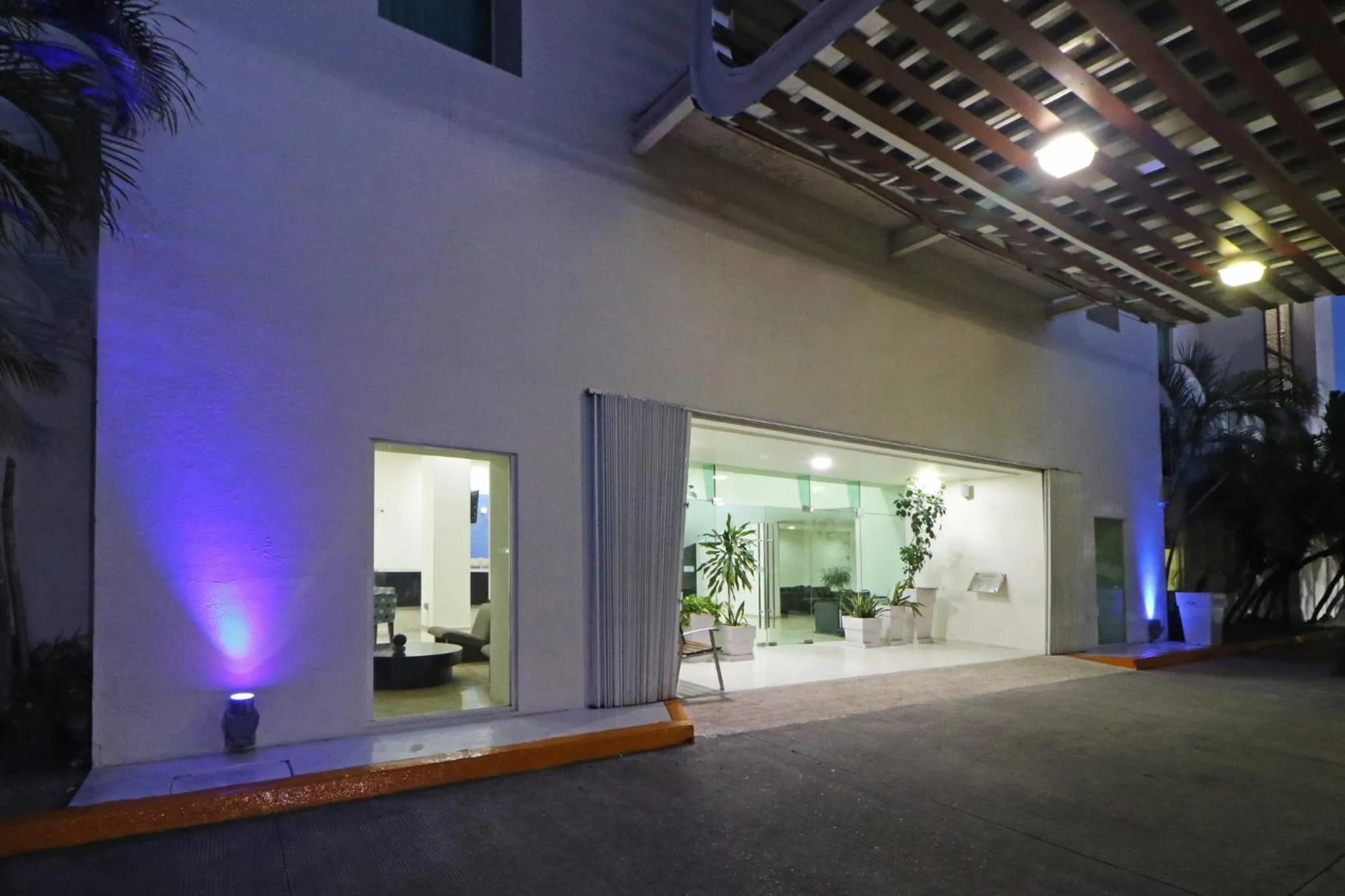 Property building in Holiday Inn Express Ciudad Del Carmen by IHG