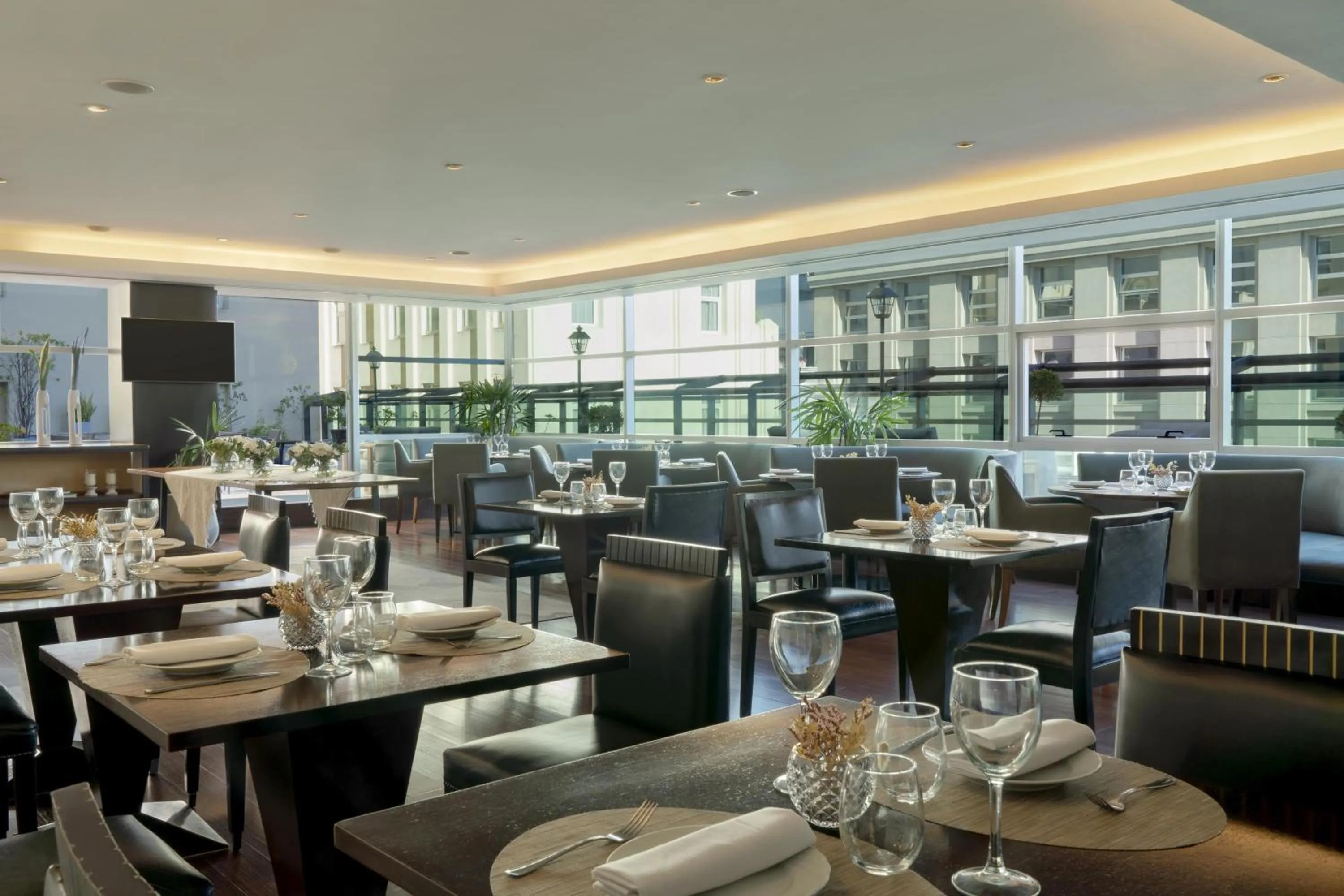 Restaurant/places to eat in NH Collection Buenos Aires Centro Histórico