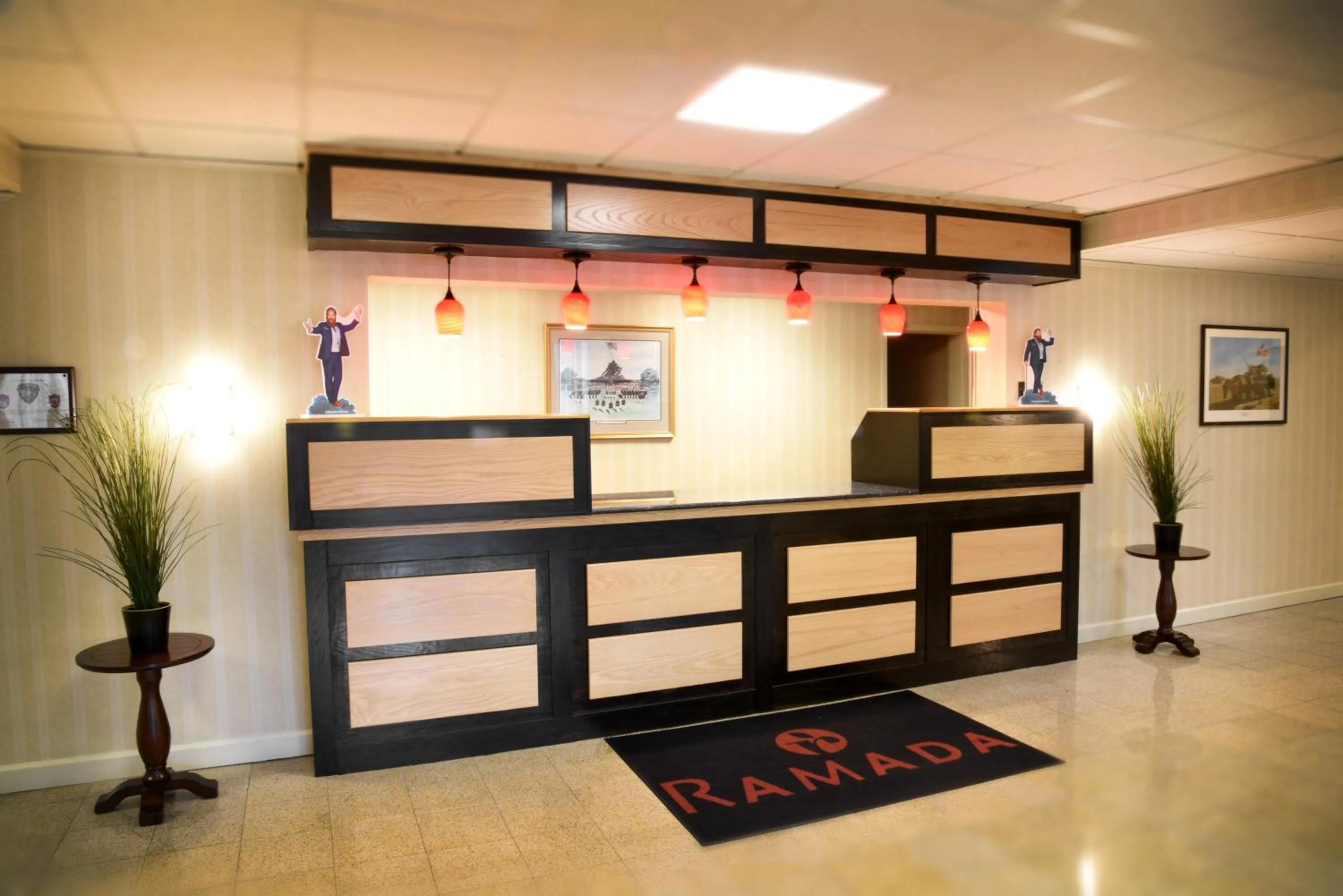 Lobby or reception in Ramada by Wyndham Triangle/Quantico