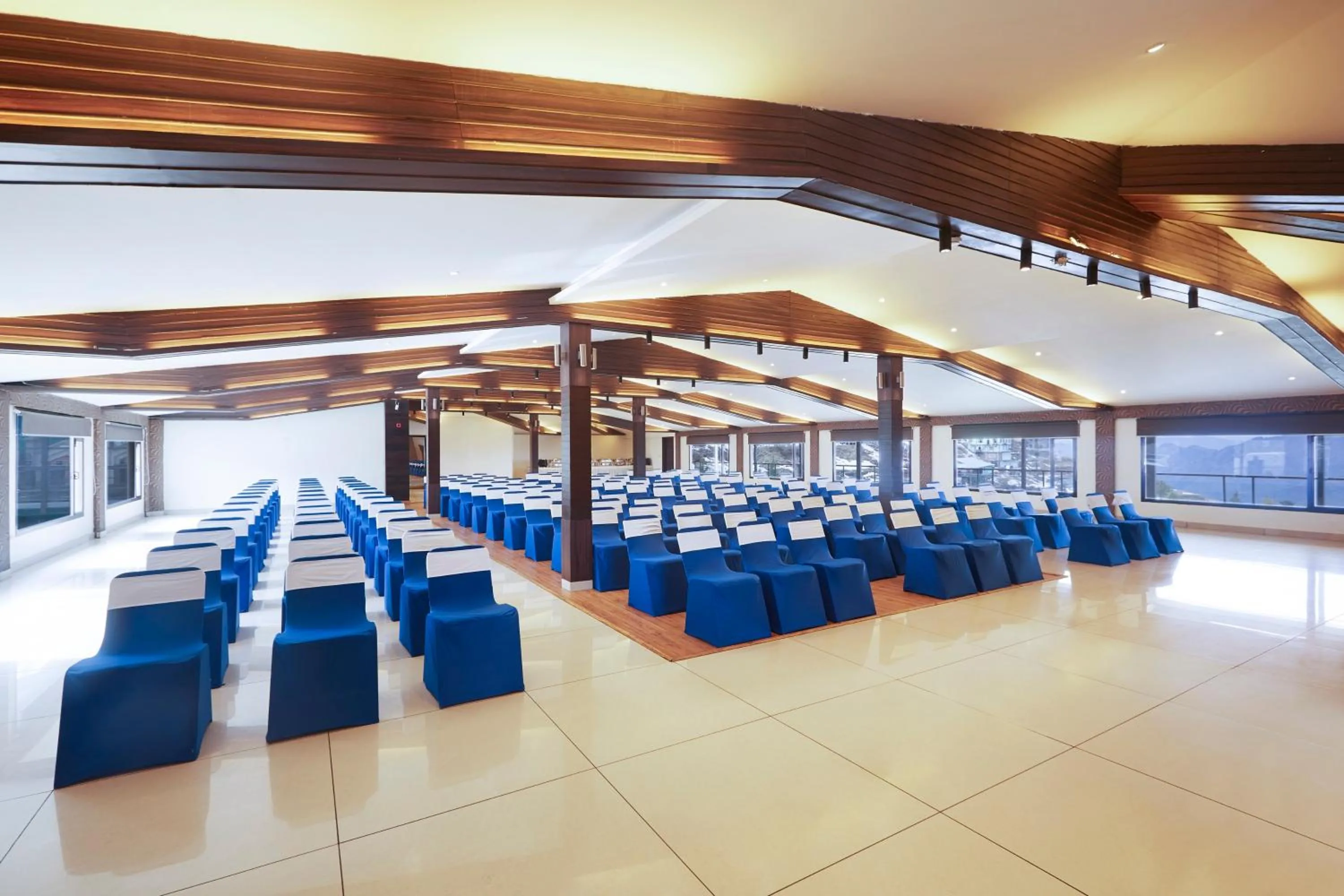 Meeting/conference room in Sterling Kufri