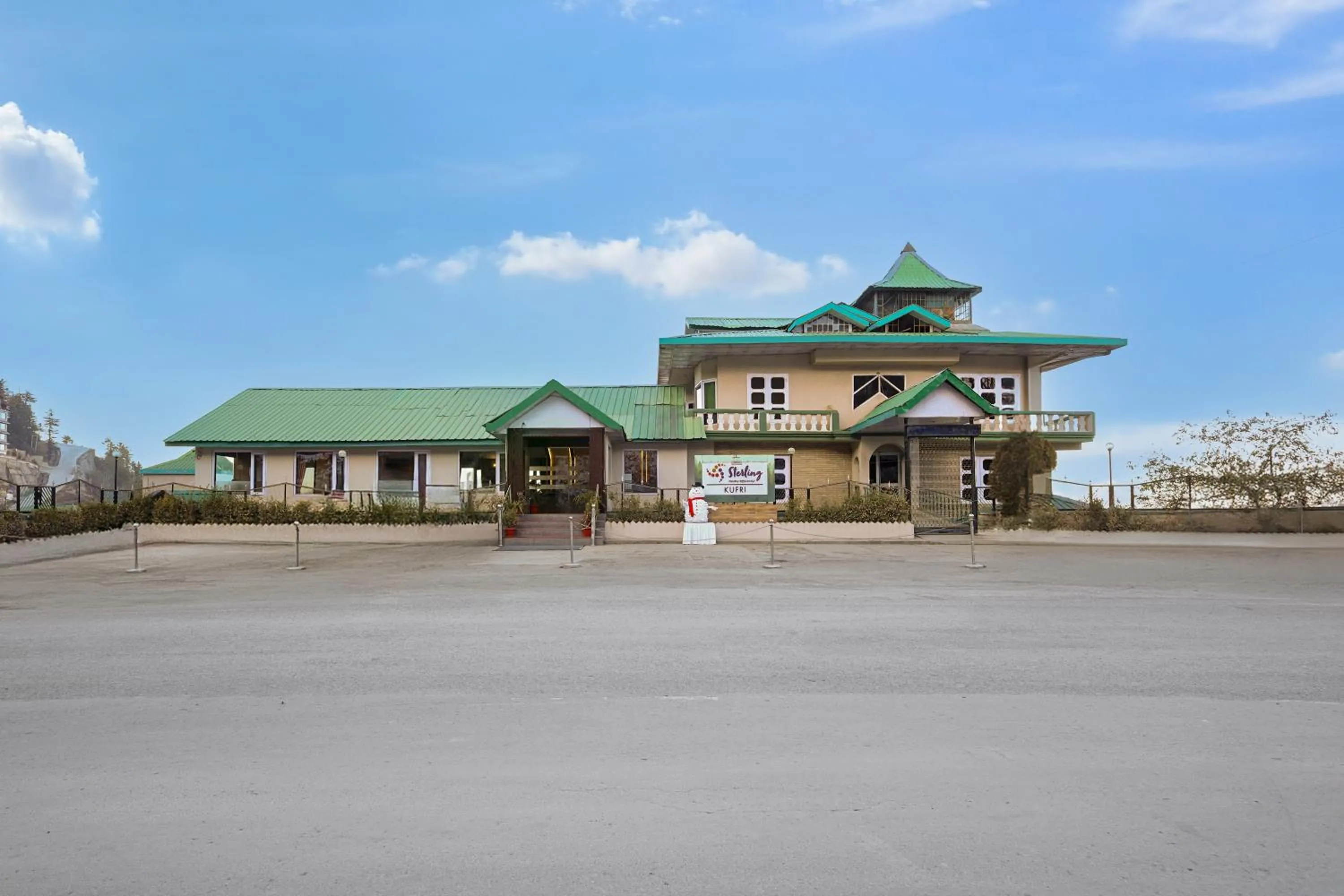 Property building in Sterling Kufri