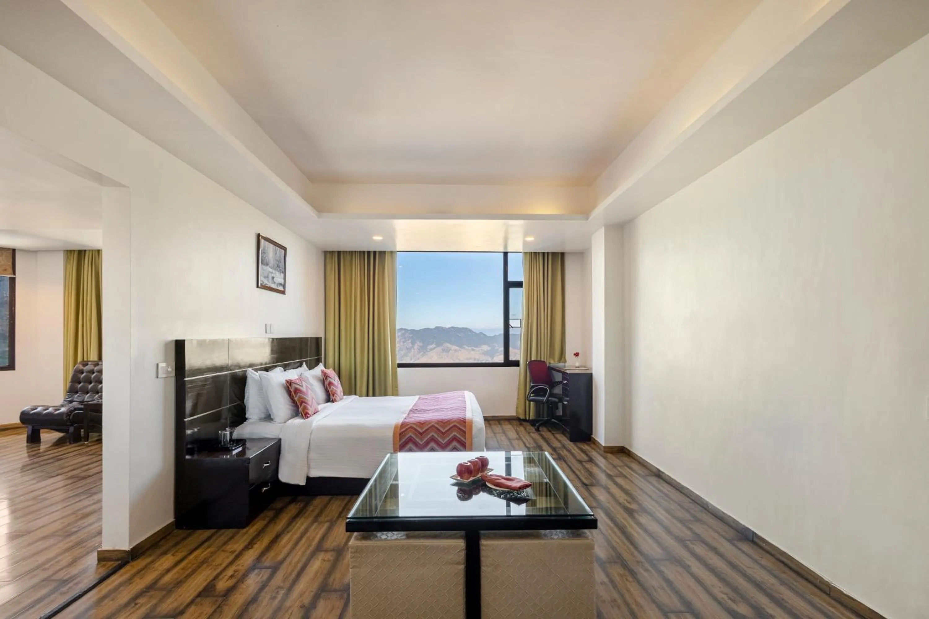 Bedroom, Bed in Sterling Kufri