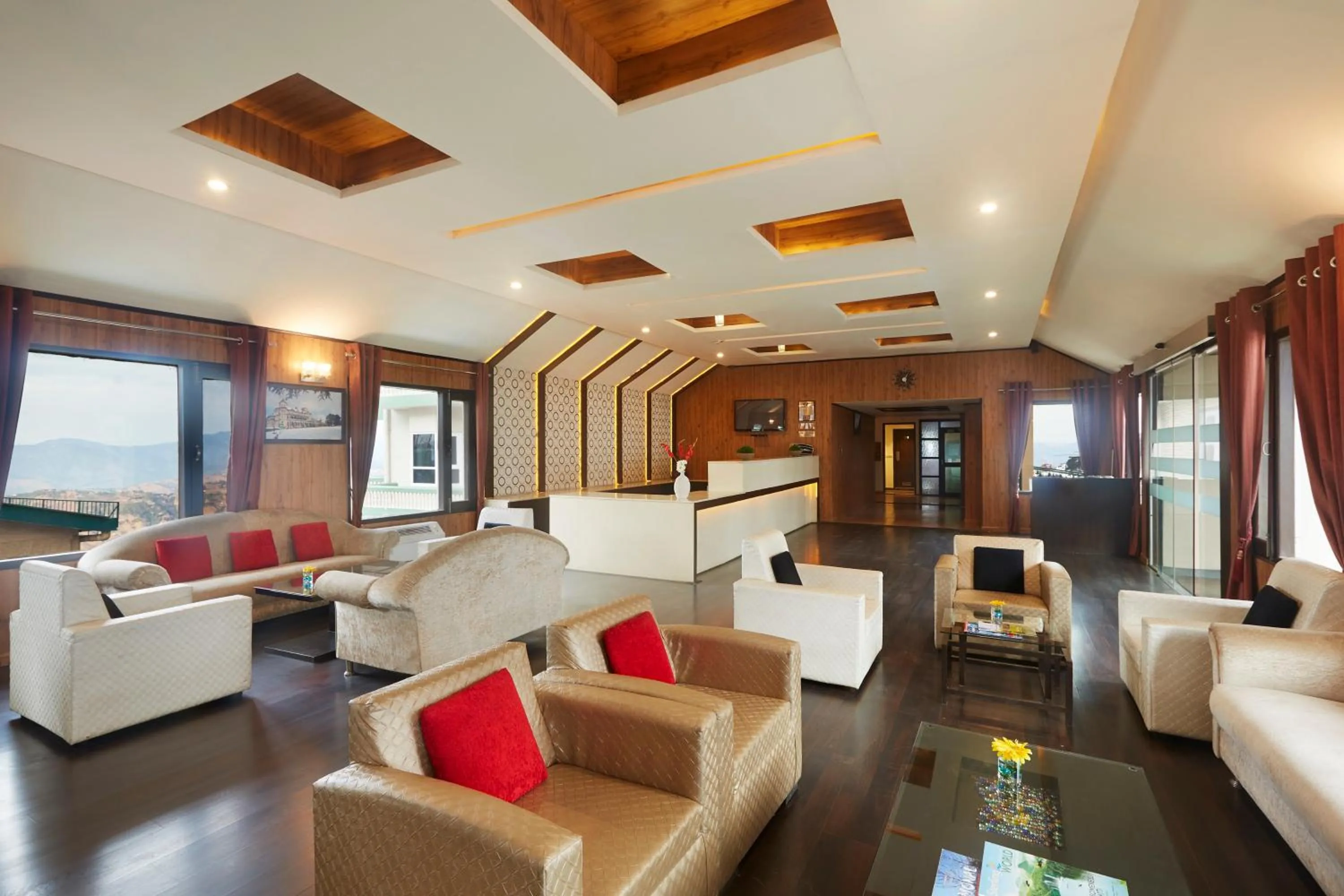 Lobby or reception in Sterling Kufri