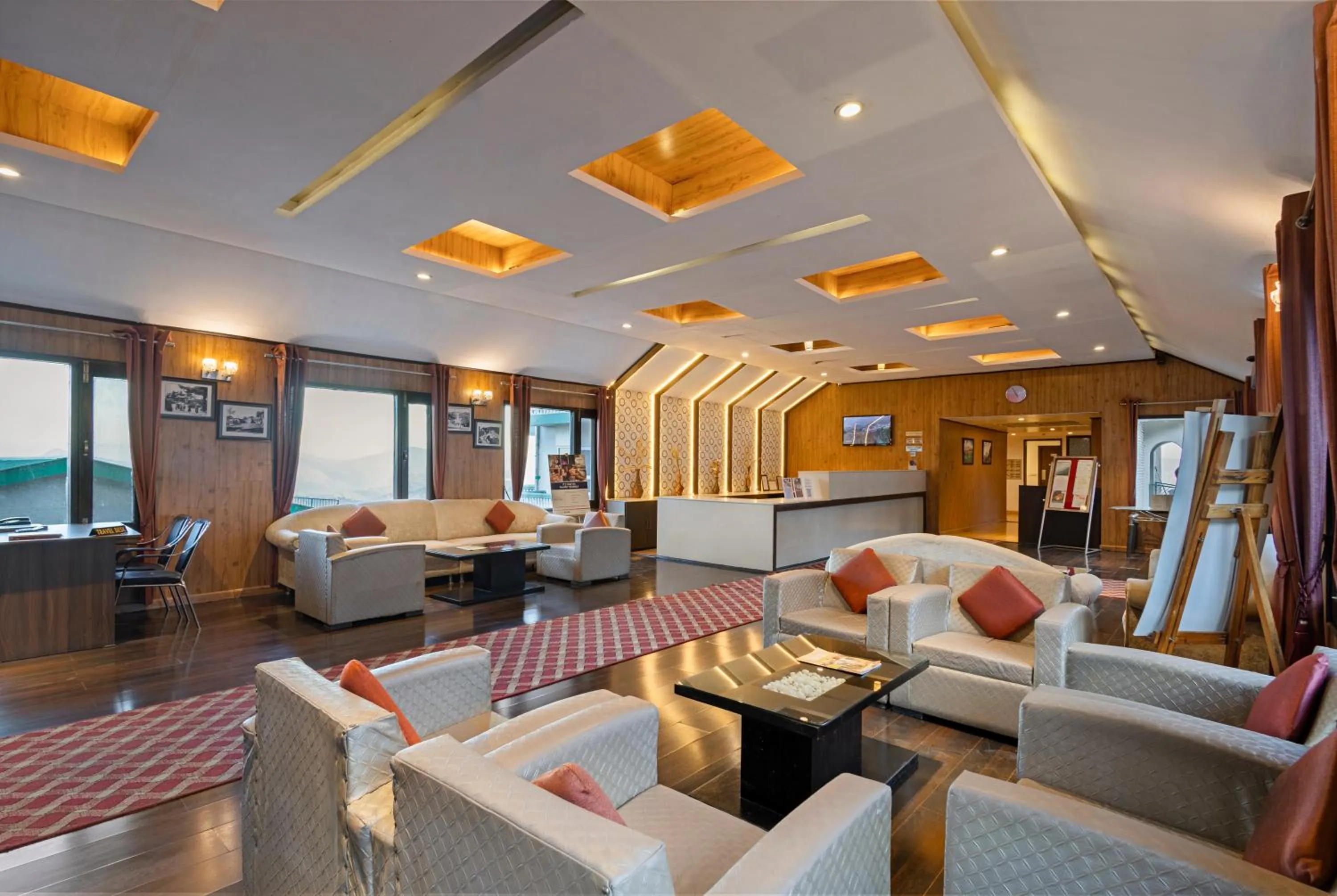 Lobby or reception in Sterling Kufri