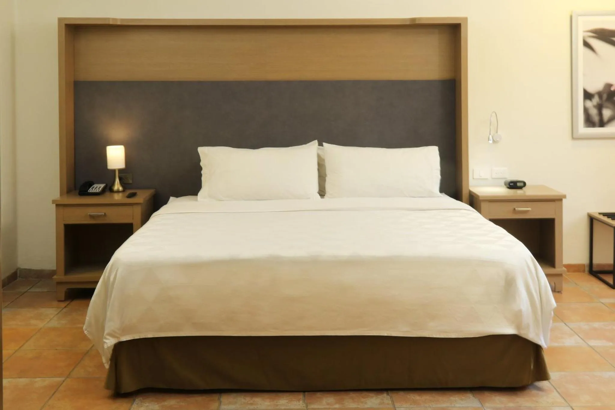 Photo of the whole room, Bed in Holiday Inn Ciudad Del Carmen by IHG