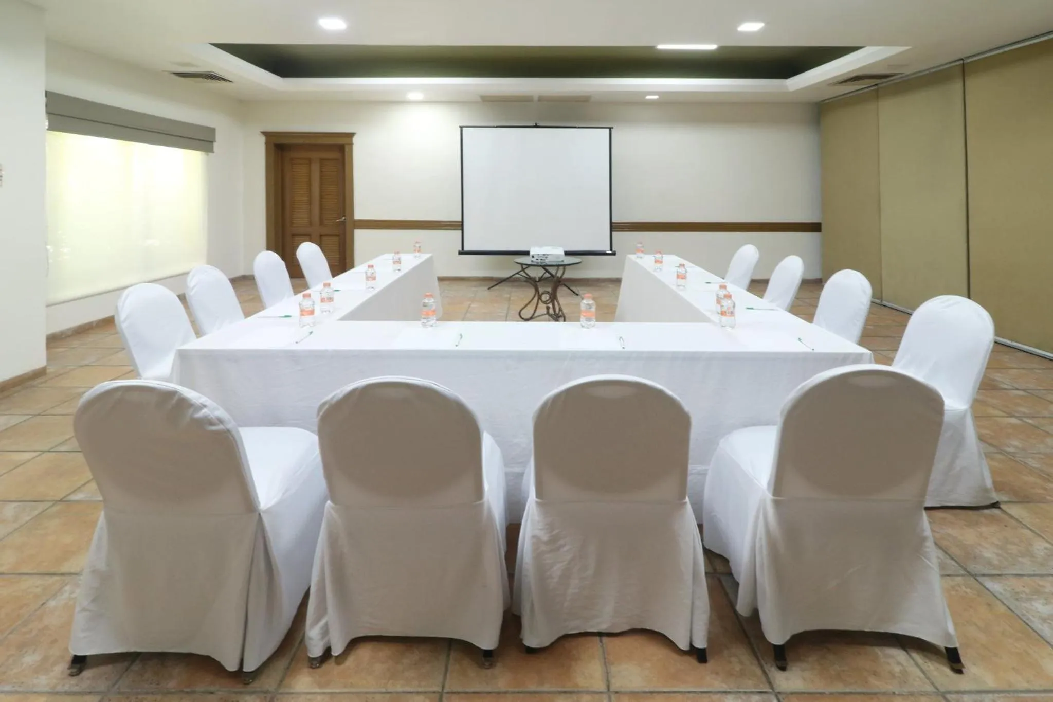 Meeting/conference room in Holiday Inn Ciudad Del Carmen by IHG