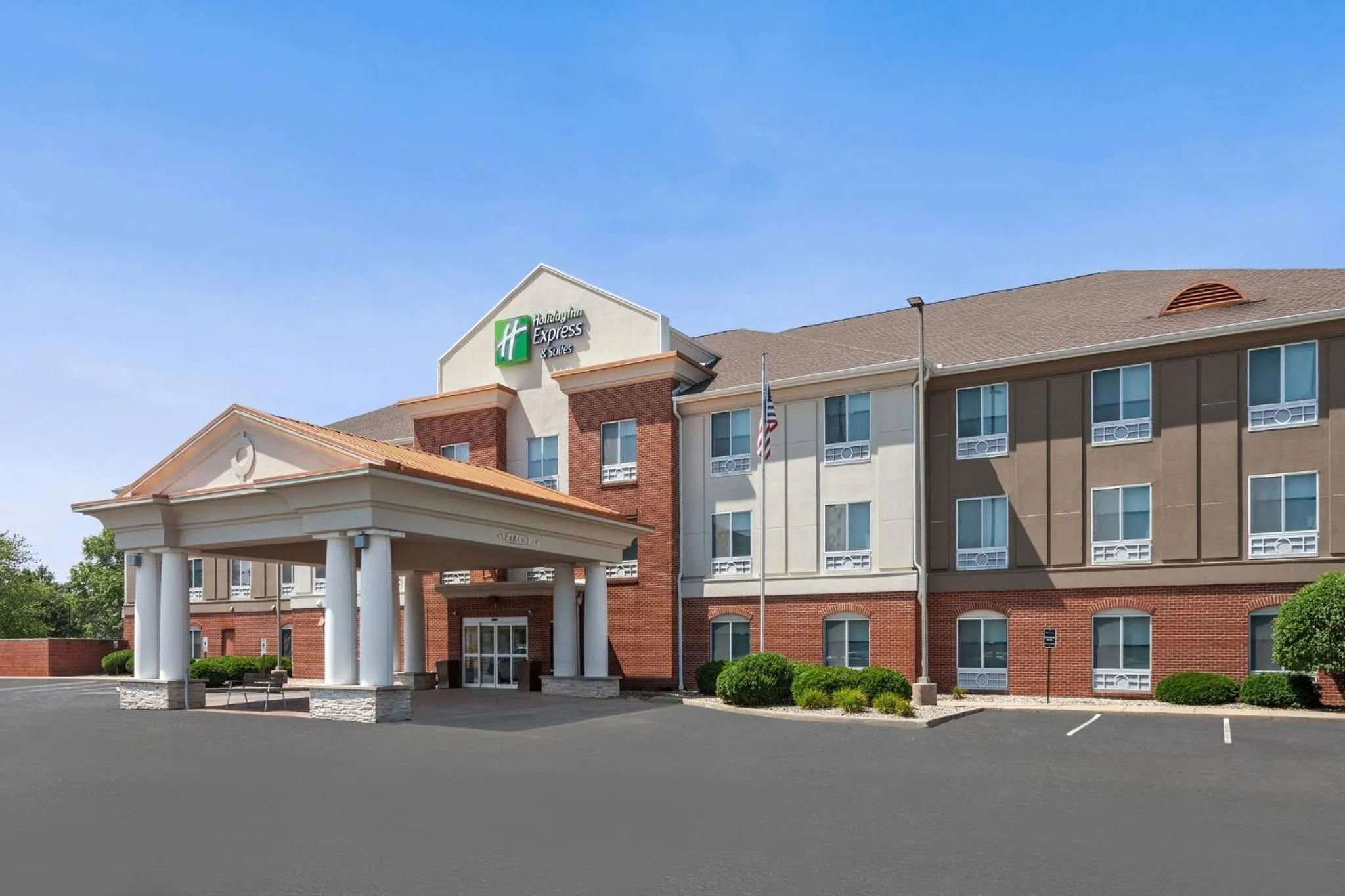 Property building in Holiday Inn Express Hotel & Suites Urbana-Champaign-U of I Area by IHG
