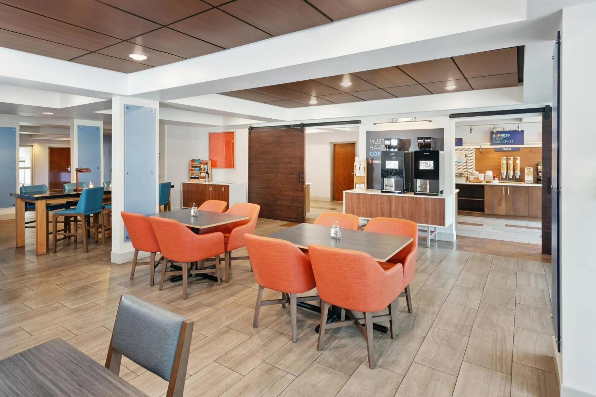 Breakfast in Holiday Inn Express Hotel & Suites Urbana-Champaign-U of I Area by IHG