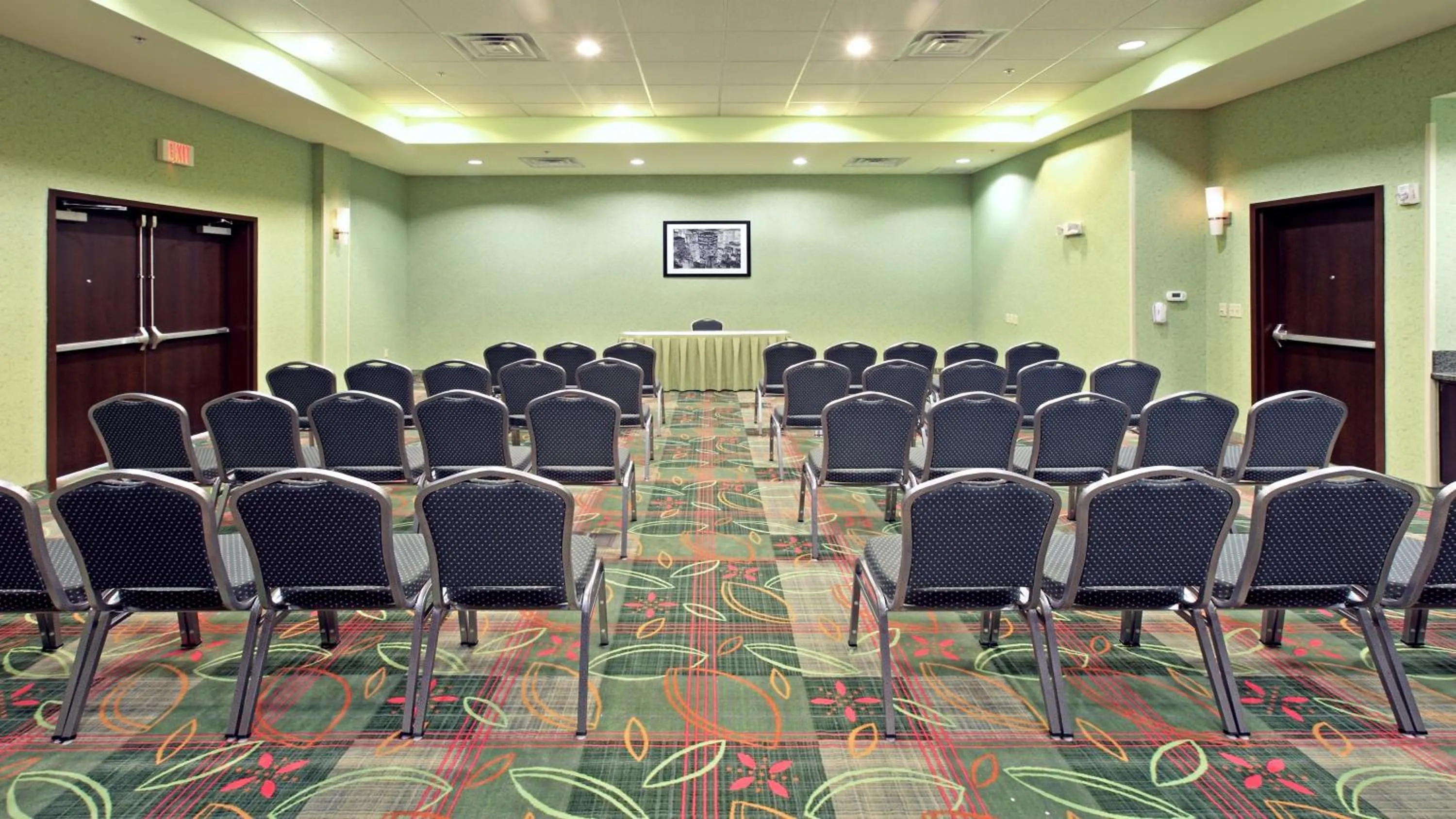 Meeting/conference room in Holiday Inn Garland by IHG