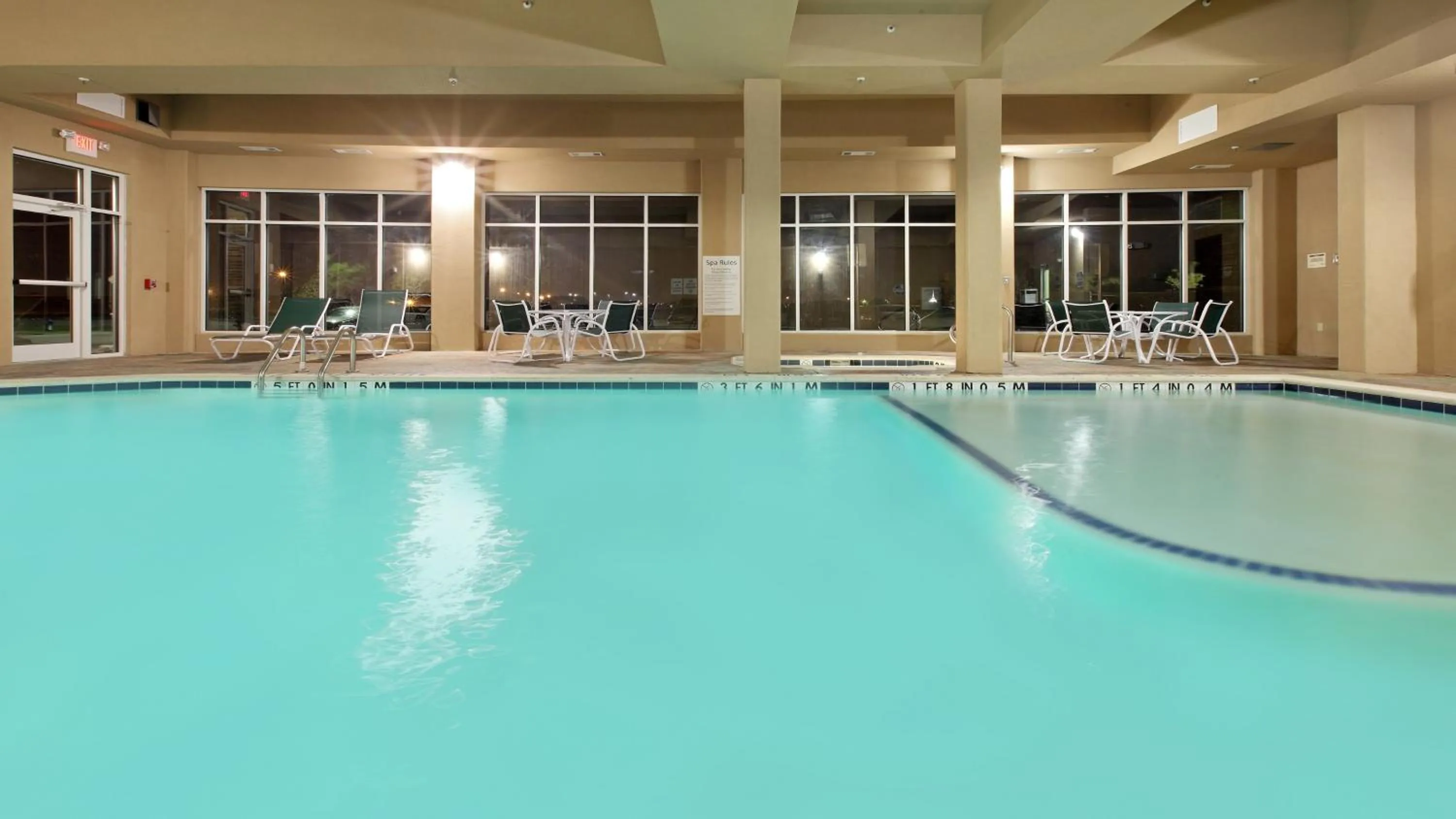 Swimming pool in Holiday Inn Garland by IHG