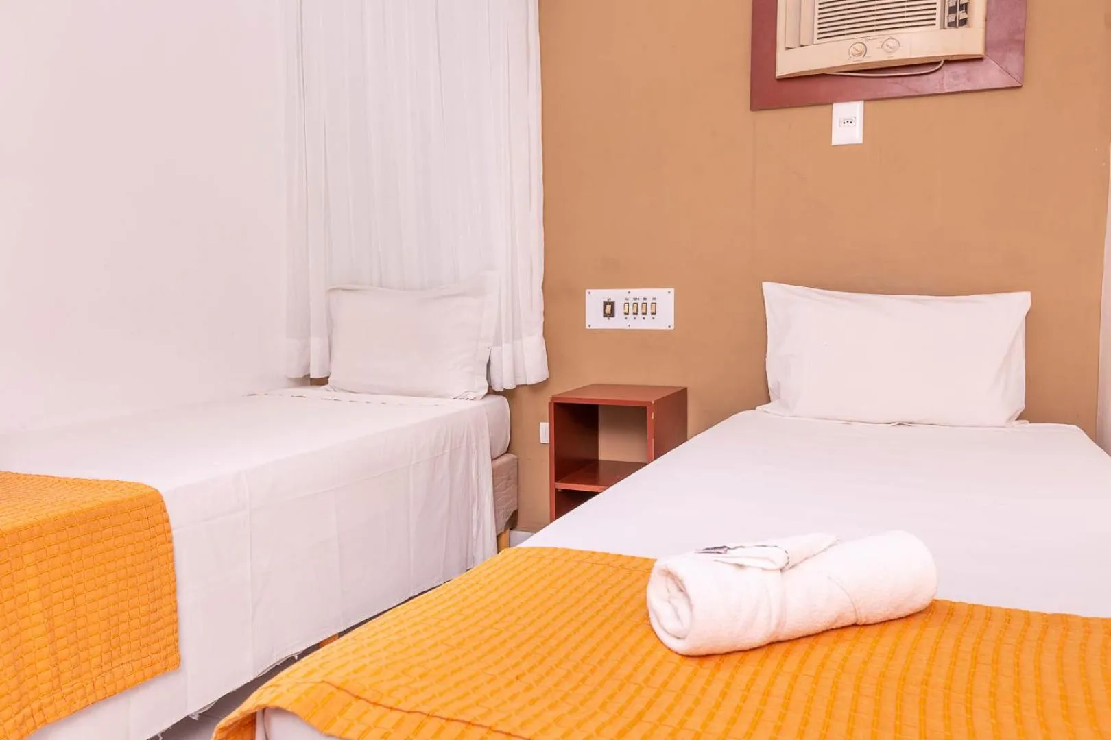 Property building, Bed in Rede Andrade Navegantes