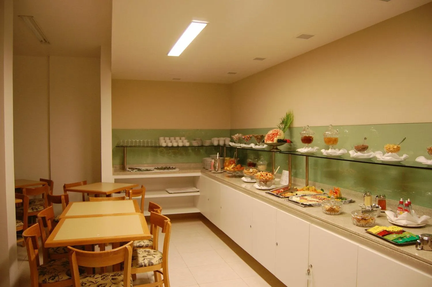 Restaurant/places to eat in Rede Andrade Navegantes