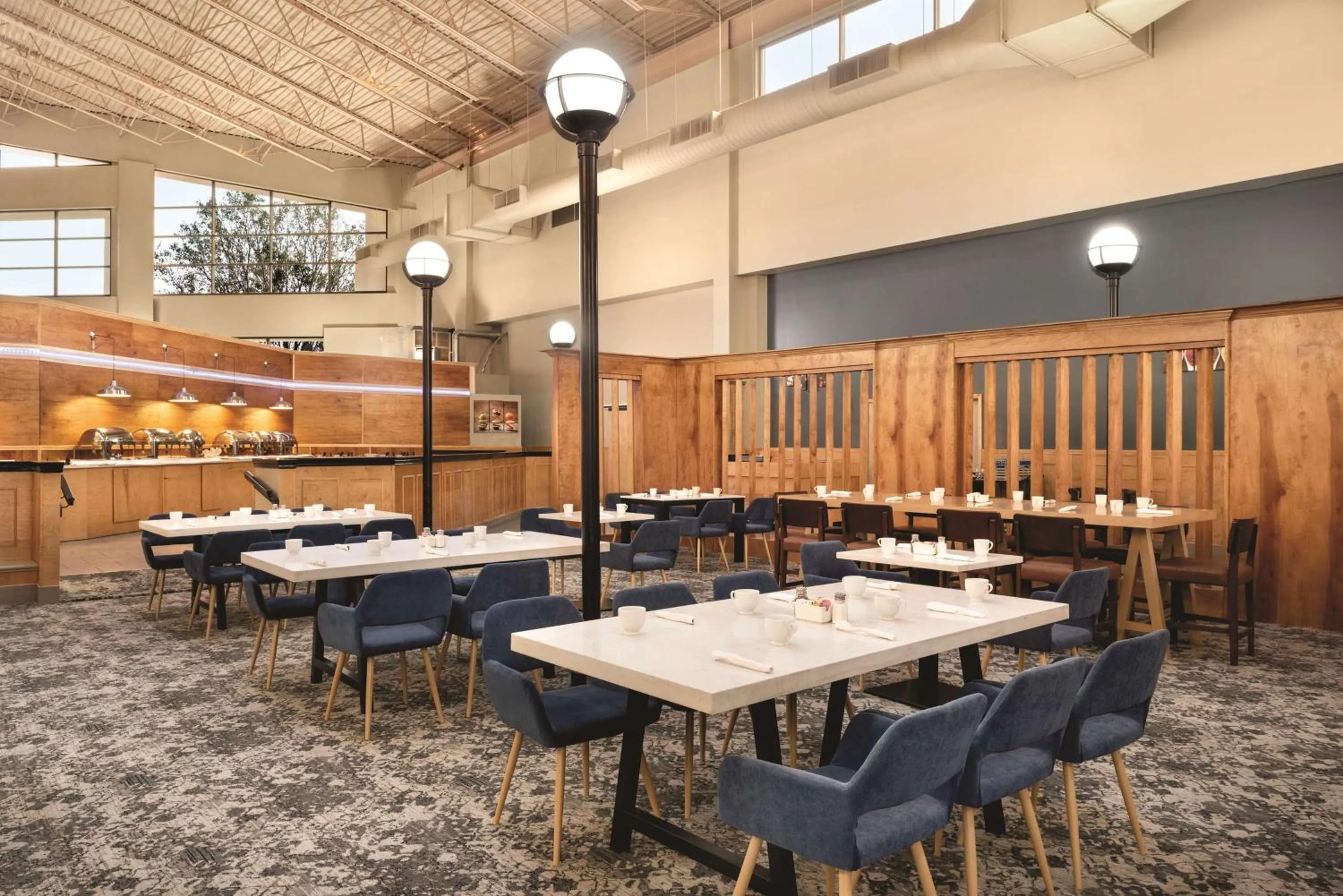 Restaurant/places to eat in Wyndham Garden Conference Center Champaign - Urbana