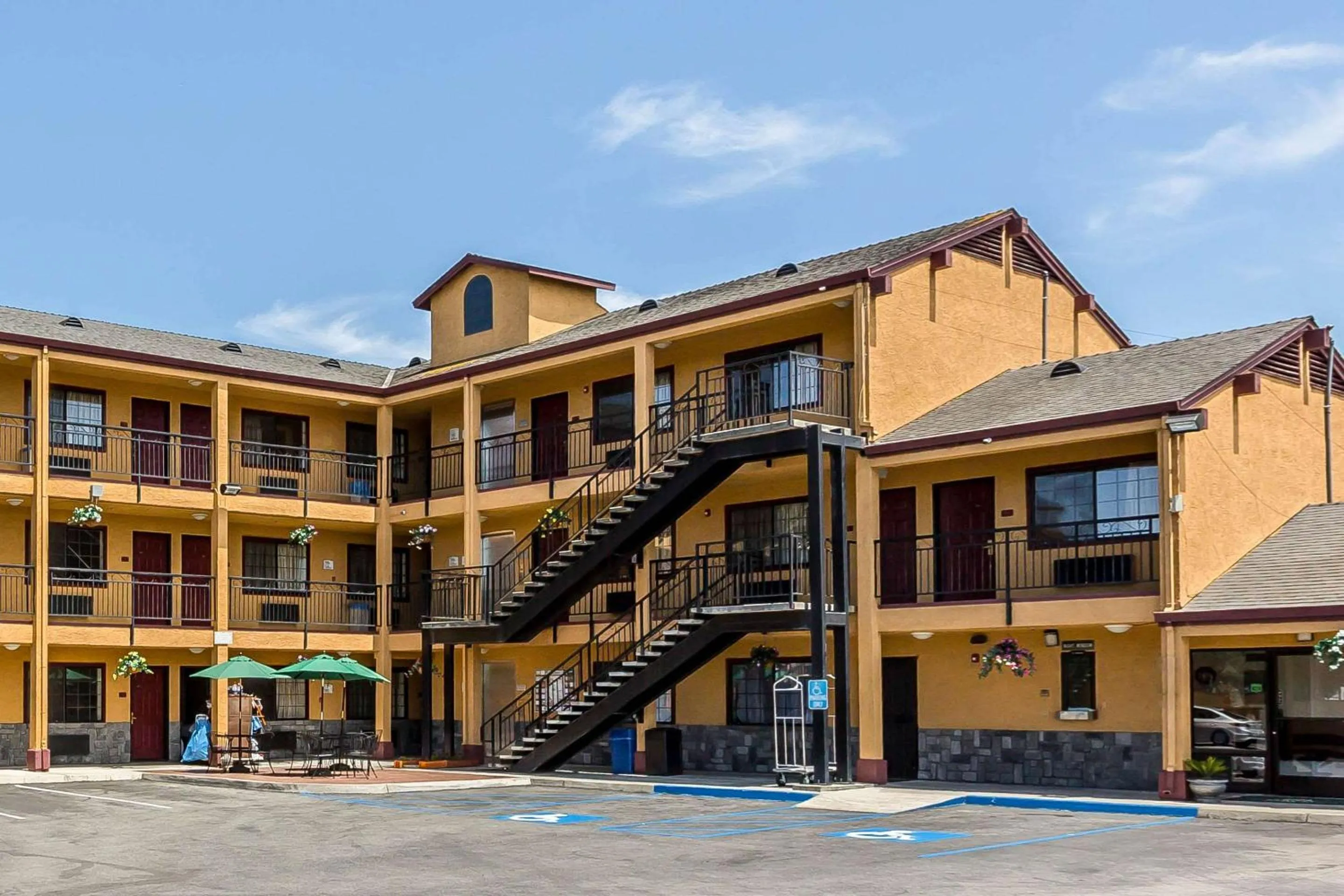 Property building in Quality Inn Salinas City Center Area