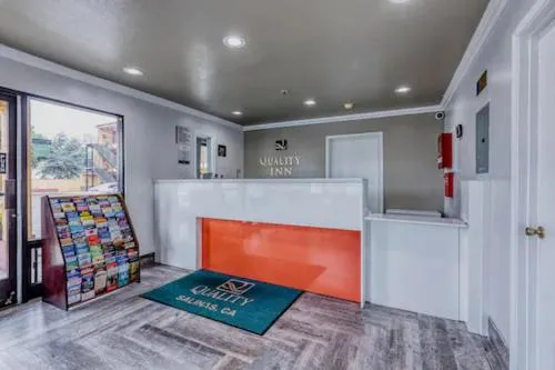 Lobby or reception in Quality Inn Salinas City Center Area