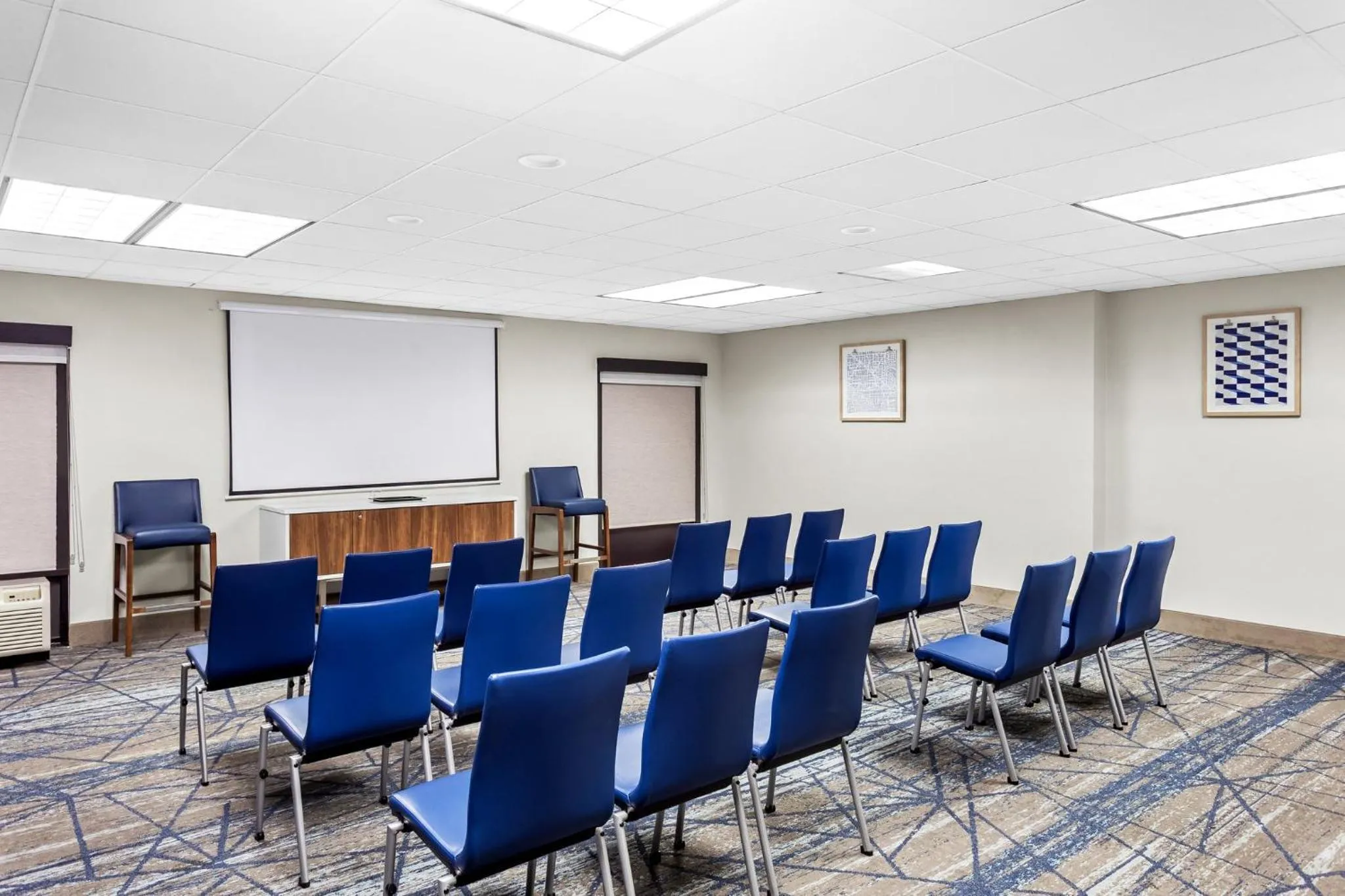 Meeting/conference room in Holiday Inn Express Hotel & Suites Charleston-Southridge by IHG