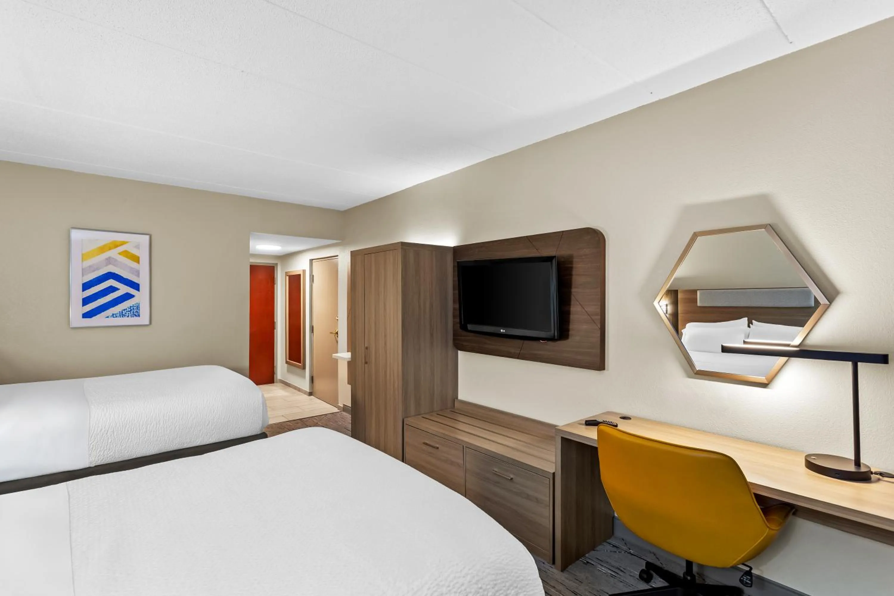 Guests, Bed in Holiday Inn Express Hotel & Suites Charleston-Southridge by IHG