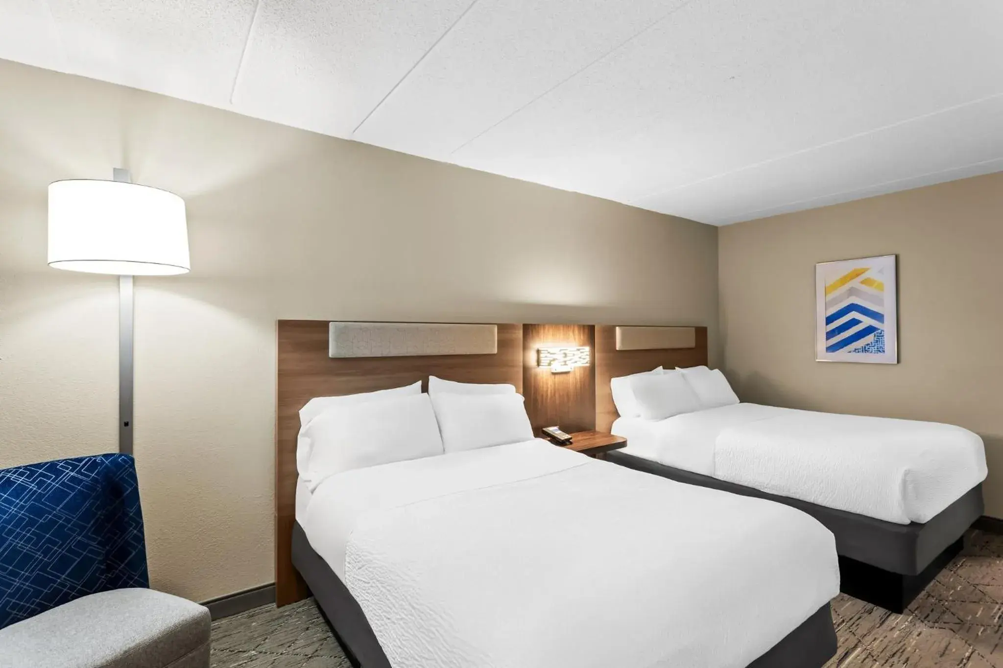 Queen Room with Two Queen Beds - Mobility Access Tub/Non-Smoking in Holiday Inn Express Hotel & Suites Charleston-Southridge by IHG Queen Room with Two Queen Beds - Mobility Access Tub/Non-Smoking in Holiday Inn Express Hotel & Suites Charleston-Southridge by IHG