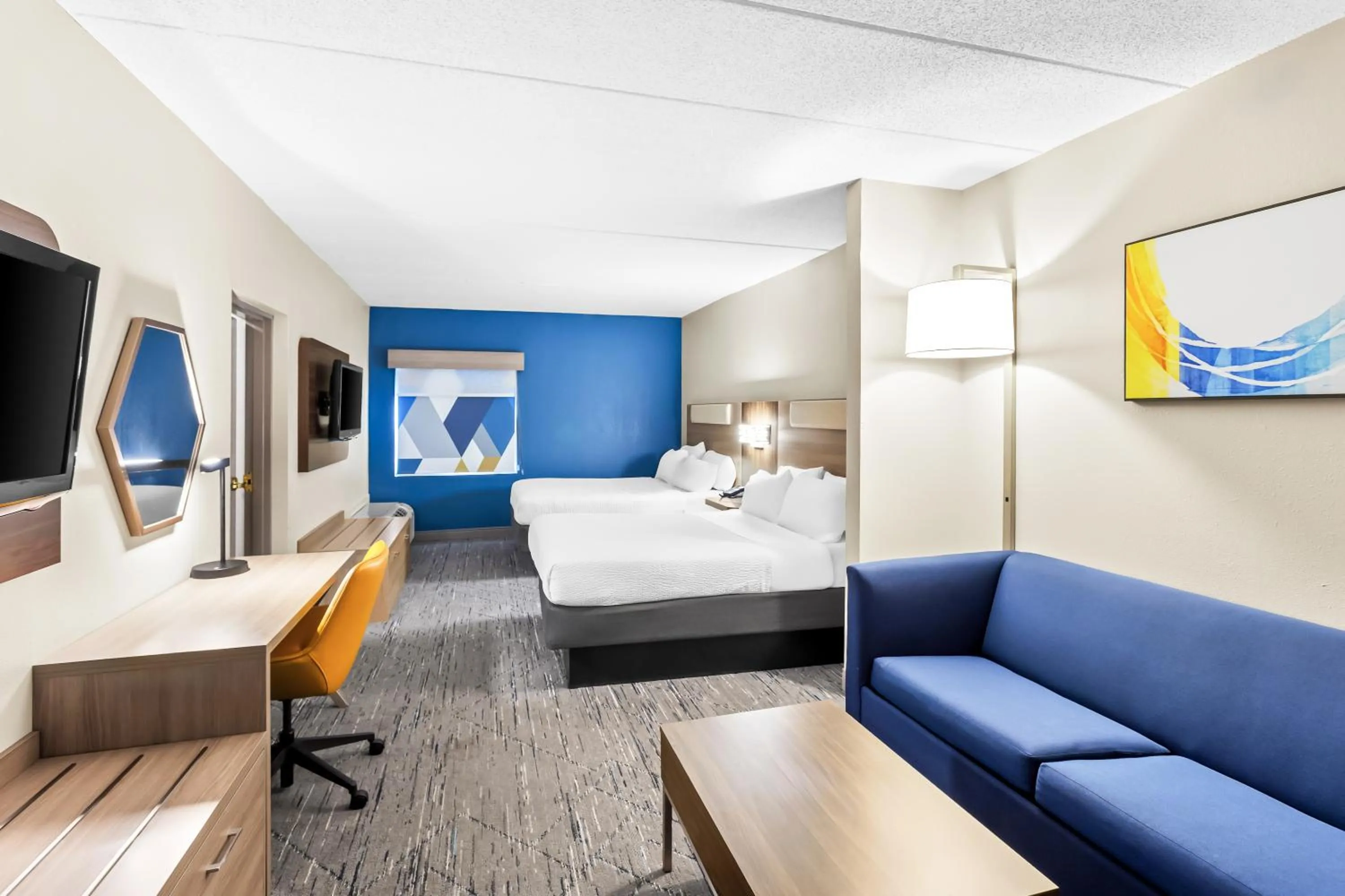 Guests, Bed in Holiday Inn Express Hotel & Suites Charleston-Southridge by IHG