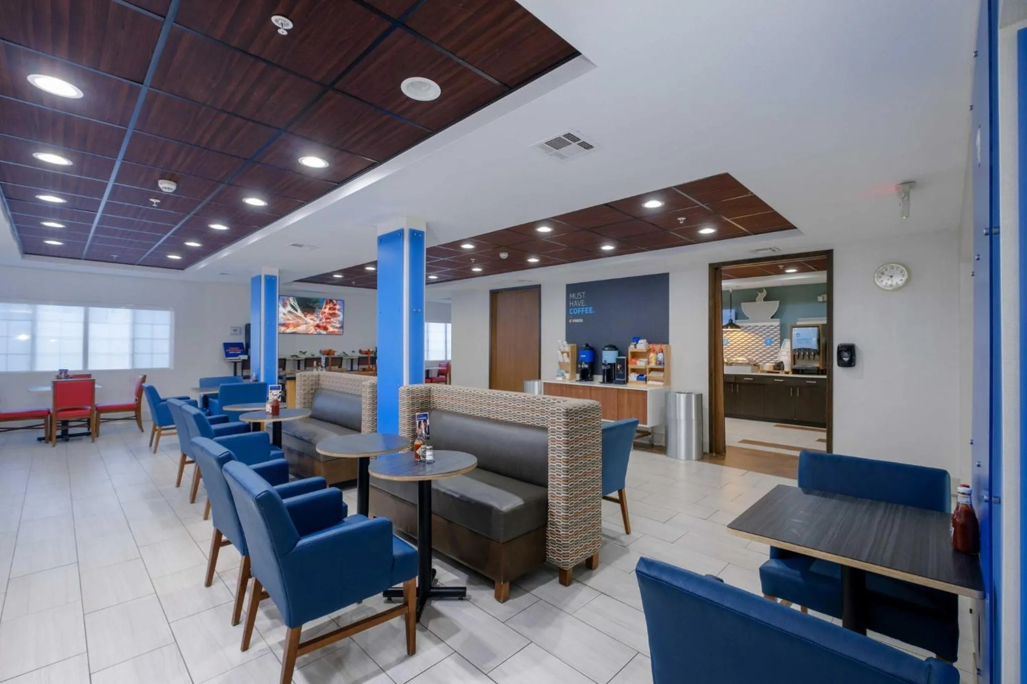 Breakfast in Holiday Inn Express Hotel & Suites Carlsbad by IHG