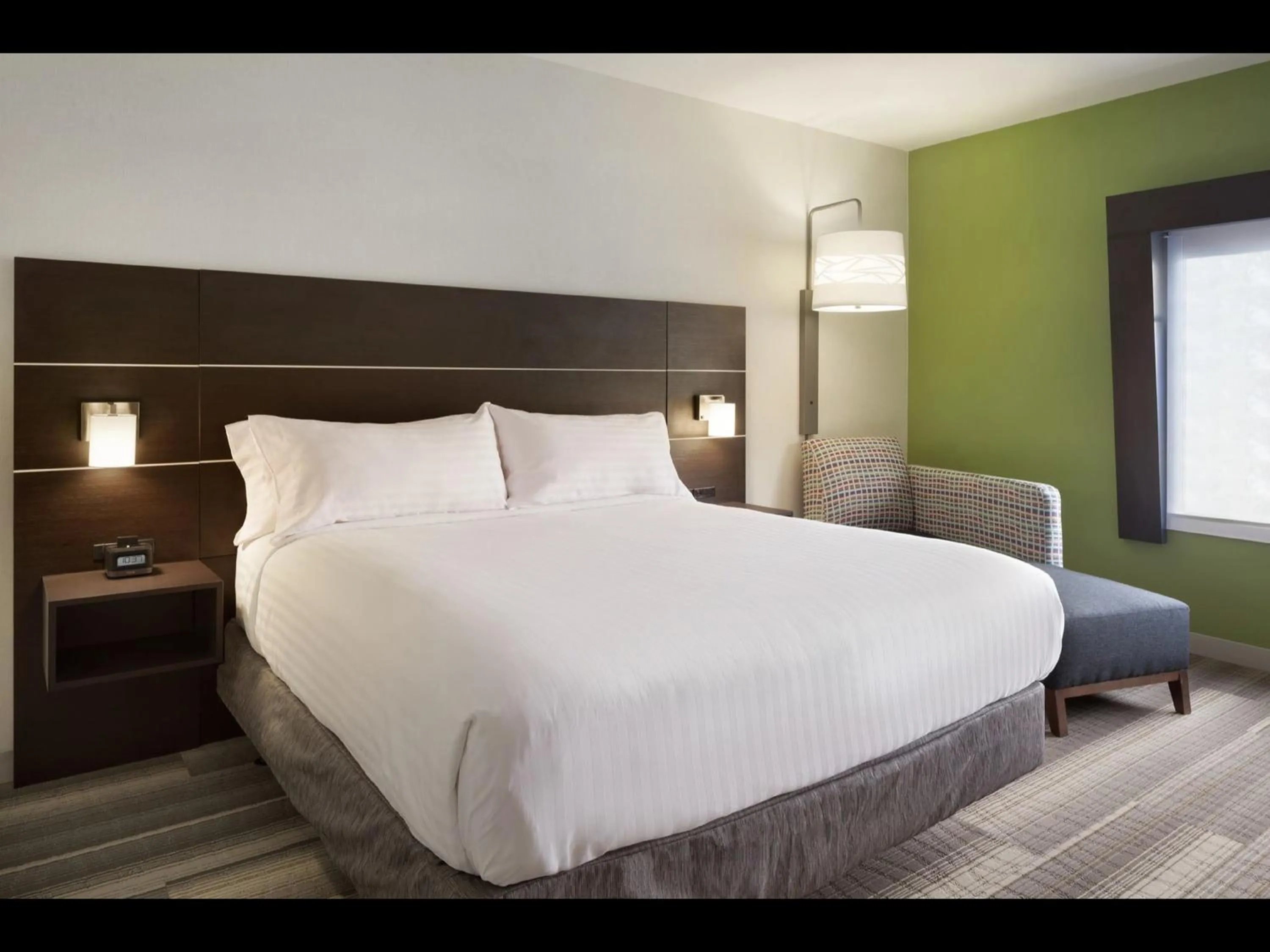 Photo of the whole room, Bed in Holiday Inn Express Hotel & Suites Canton by IHG