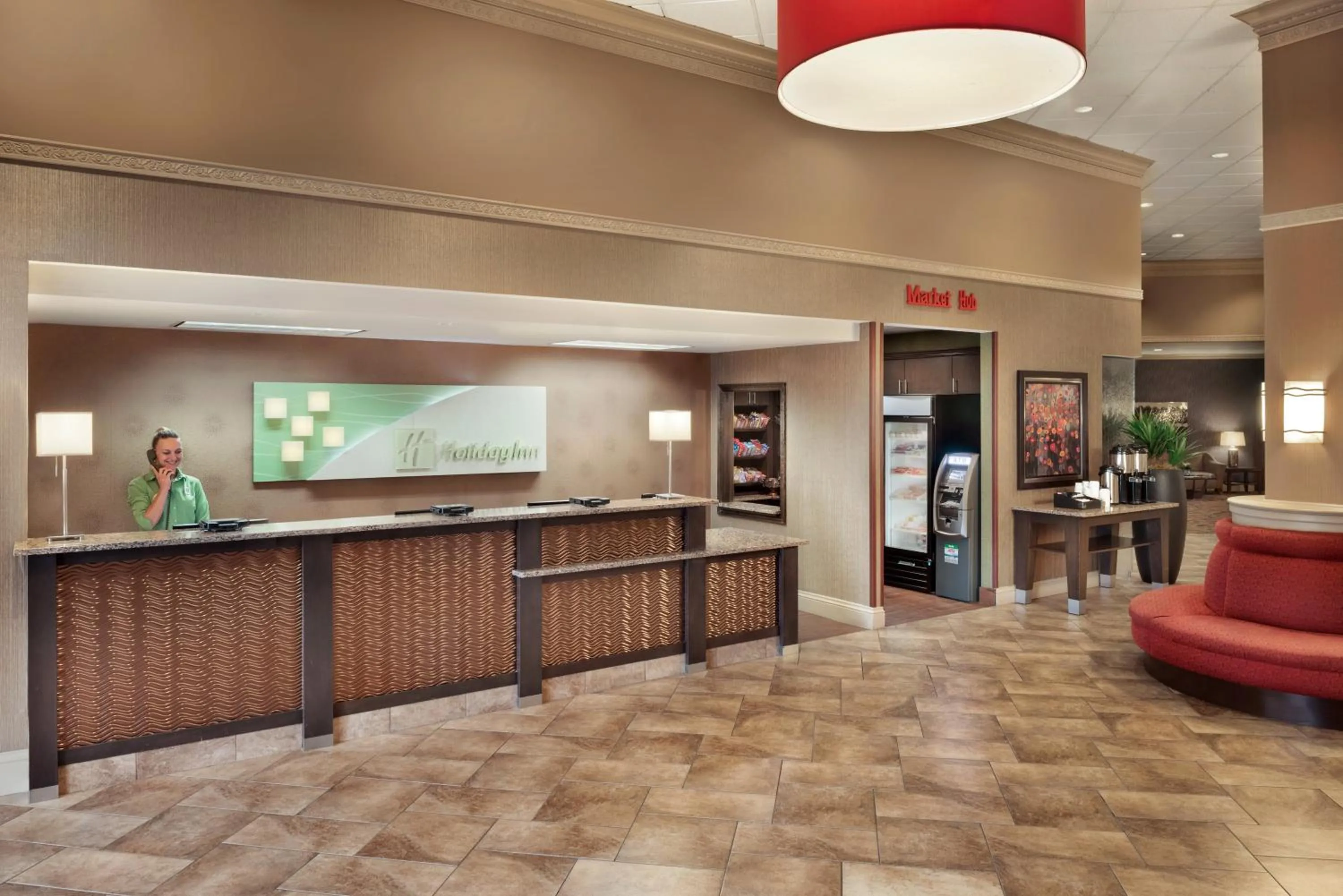 Property building in Holiday Inn Dubuque/Galena by IHG
